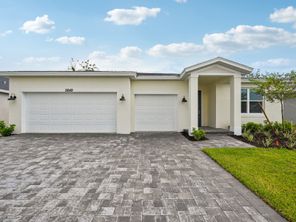 5649 Hampton Park Circle (Coral)