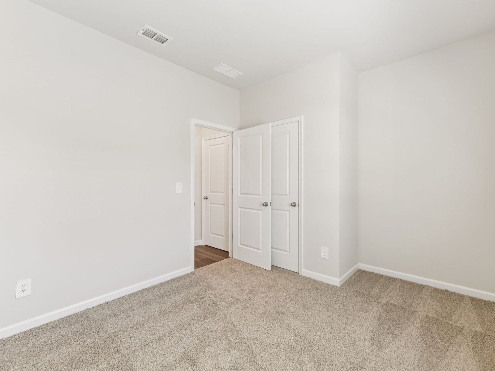 The Roswell floorplan with the Balanced White interior package.