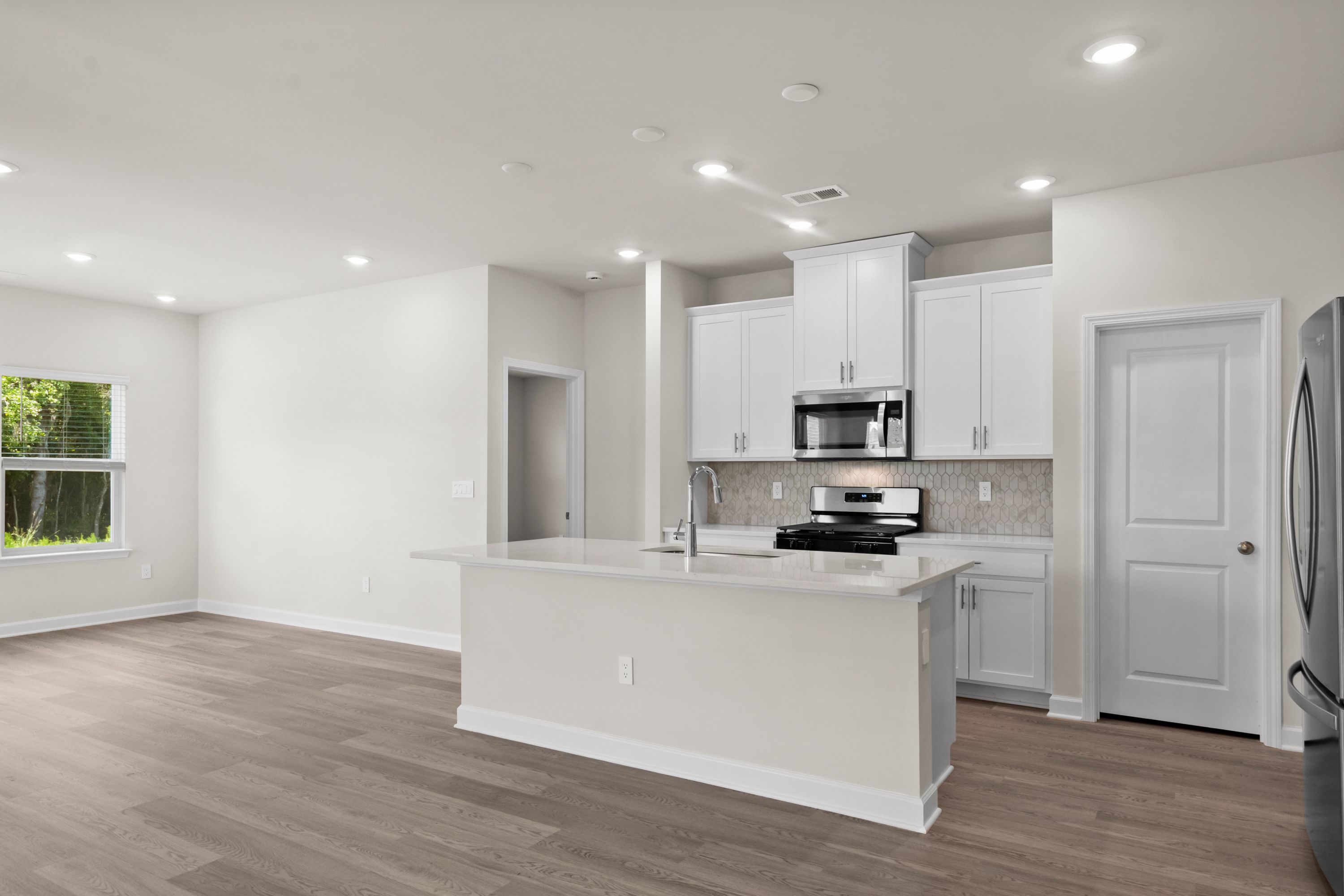 Photo shown is not of the actual home. Images are of a similar completed home and may display options or features not included.