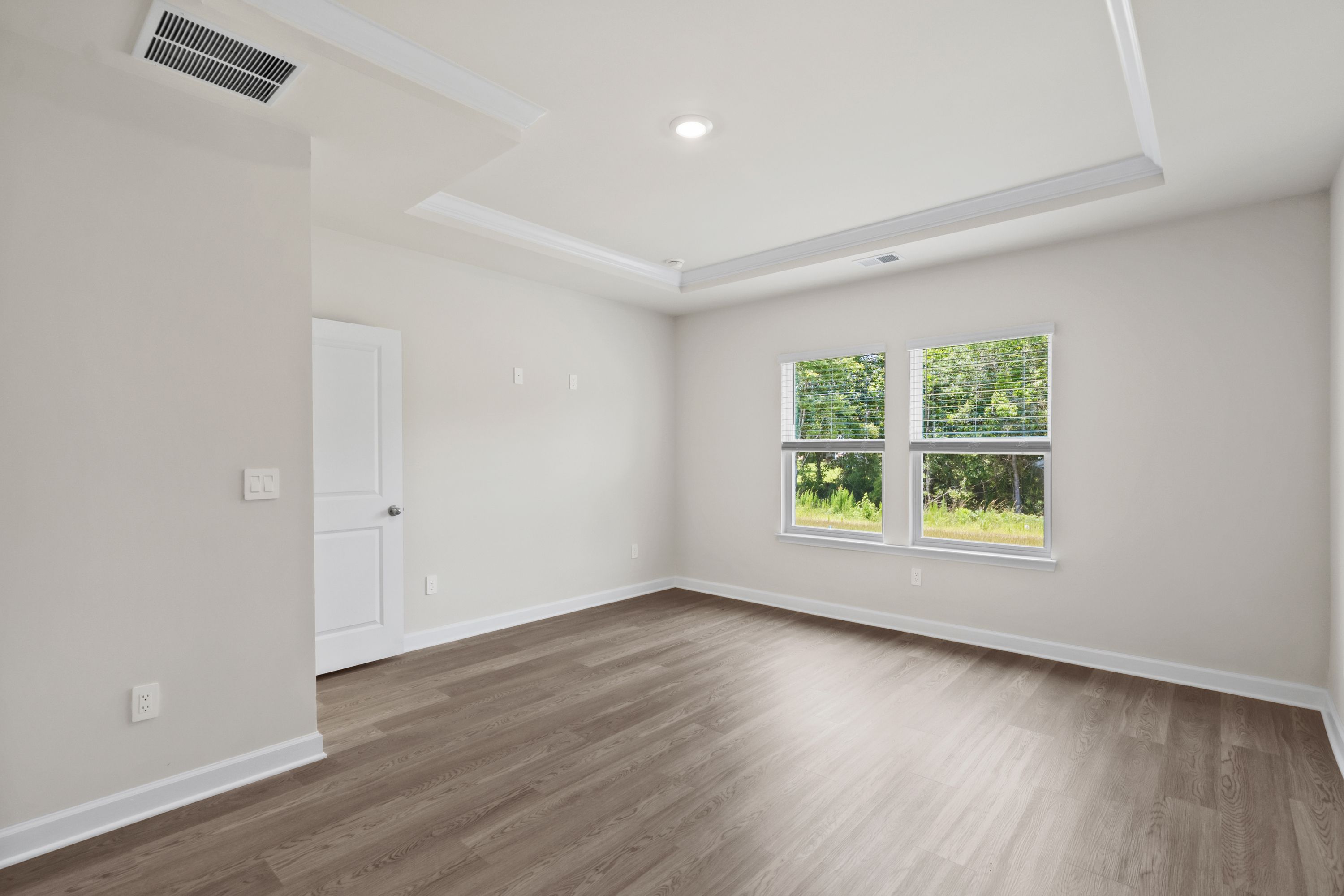 Photo shown is not of the actual home. Images are of a similar completed home and may display options or features not included.
