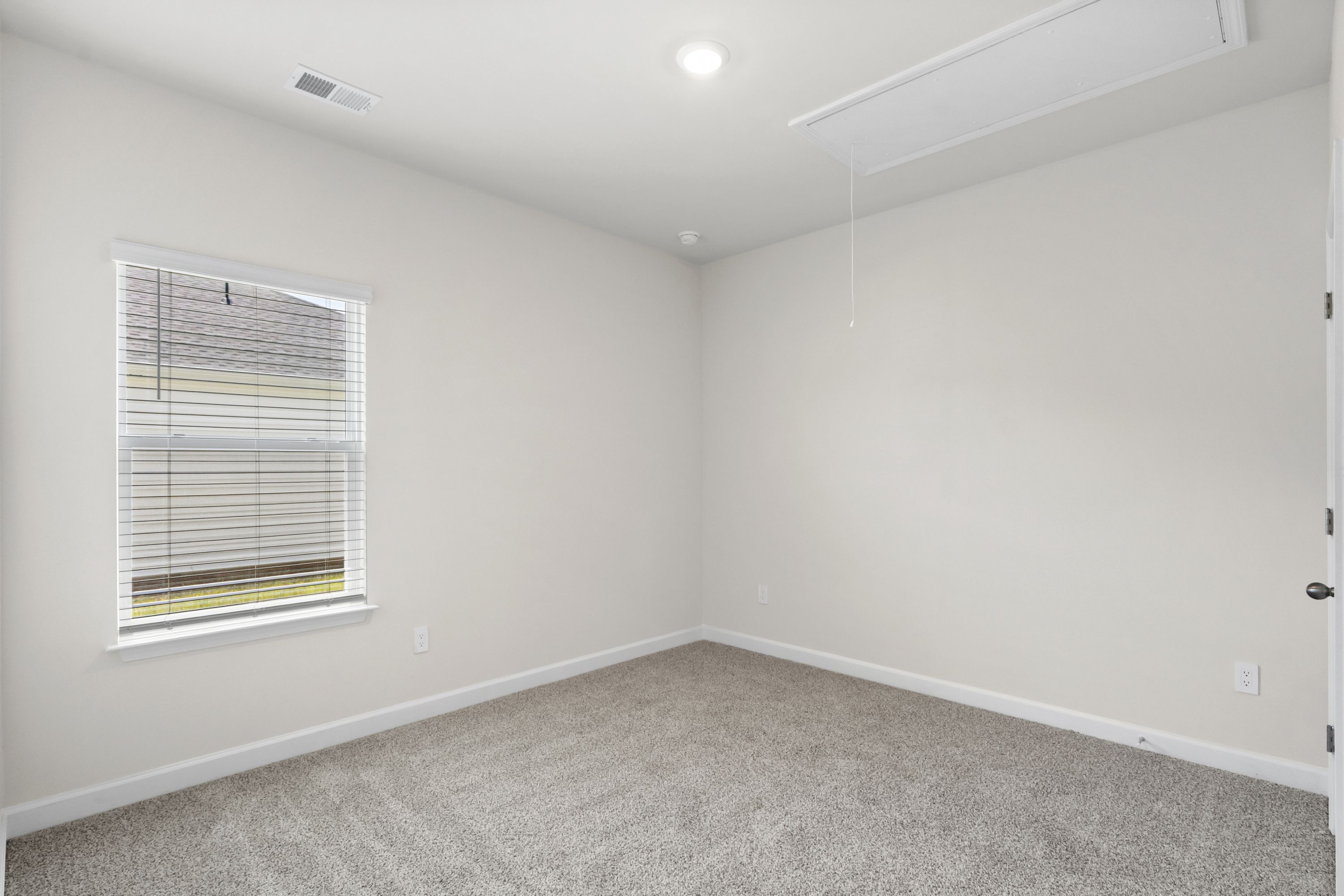 Photo shown is not of the actual home. Images are of a similar completed home and may display options or features not included.