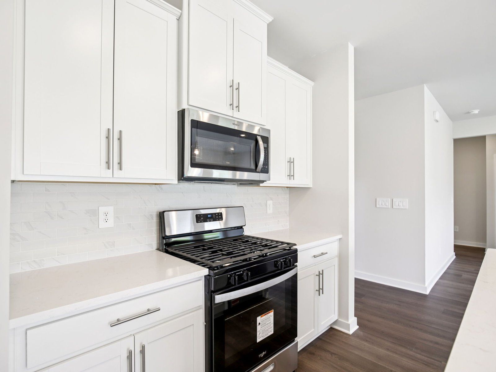 909 Calvin Ct (Chatham)