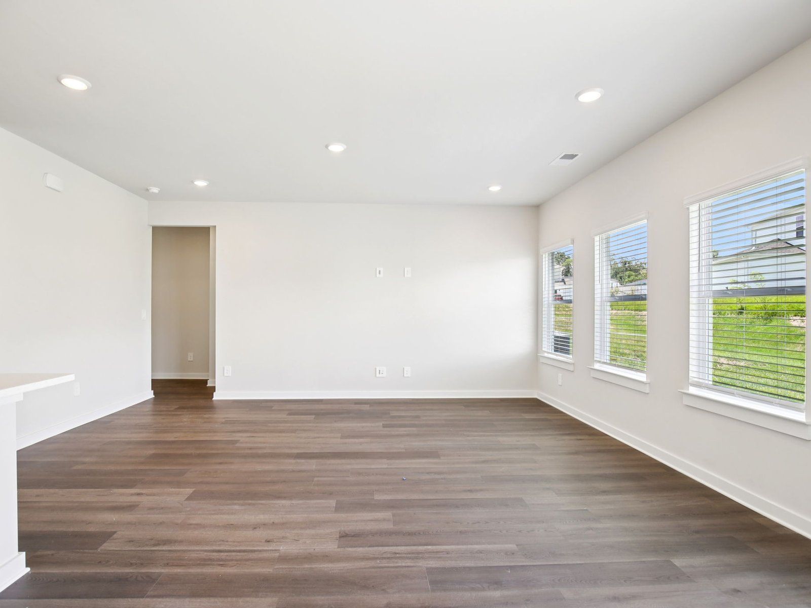 909 Calvin Ct (Chatham)