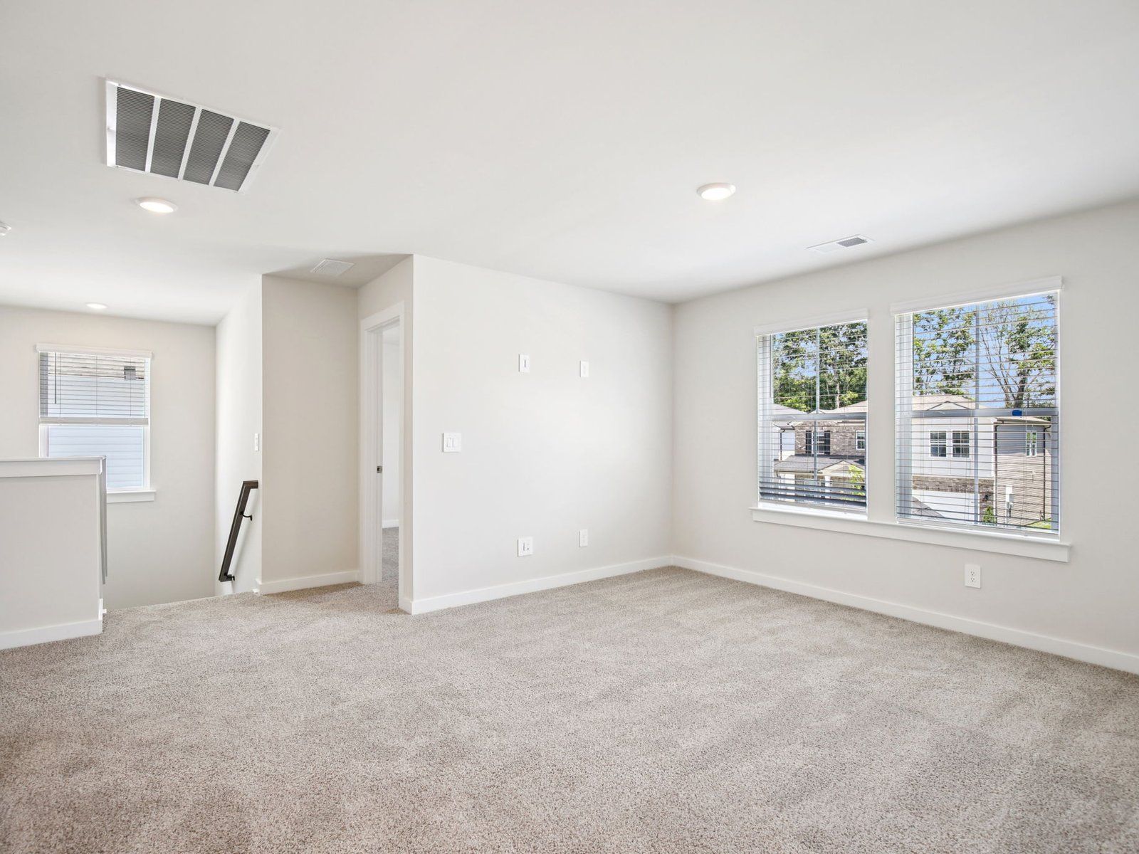 909 Calvin Ct (Chatham)