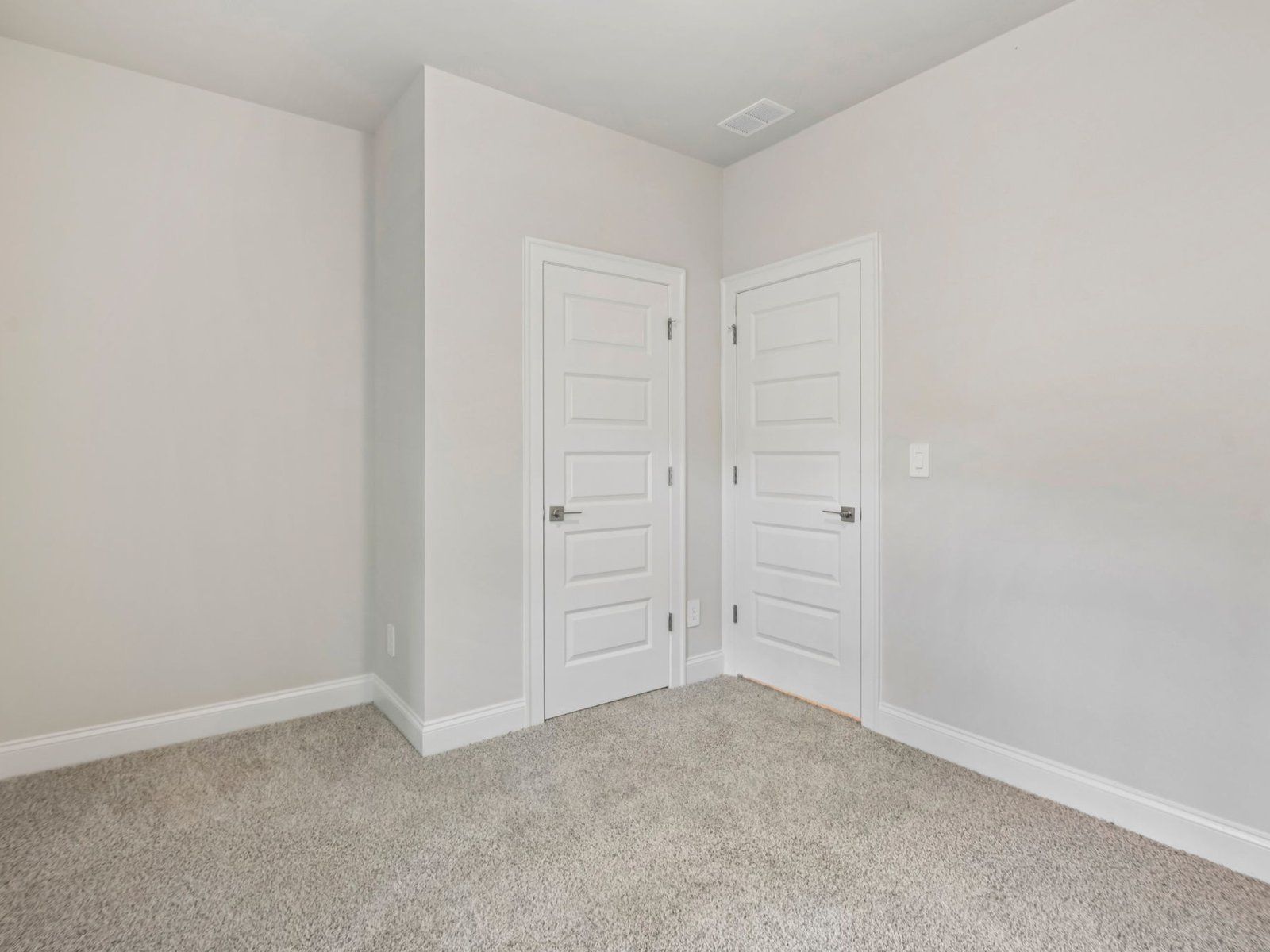 The Roswell floorplan with the Relaxed Transitional Linen interior package.