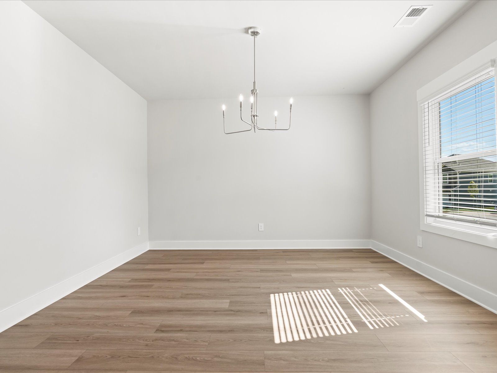 Welcome to the Chatham floorplan at Cedar Shoals - Signature Collection.