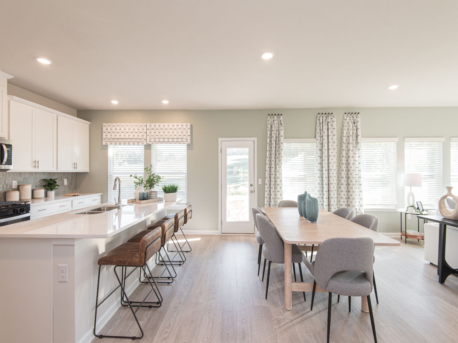Welcome to the Dakota floorplan modeled at Preserve at Mountain Creek.