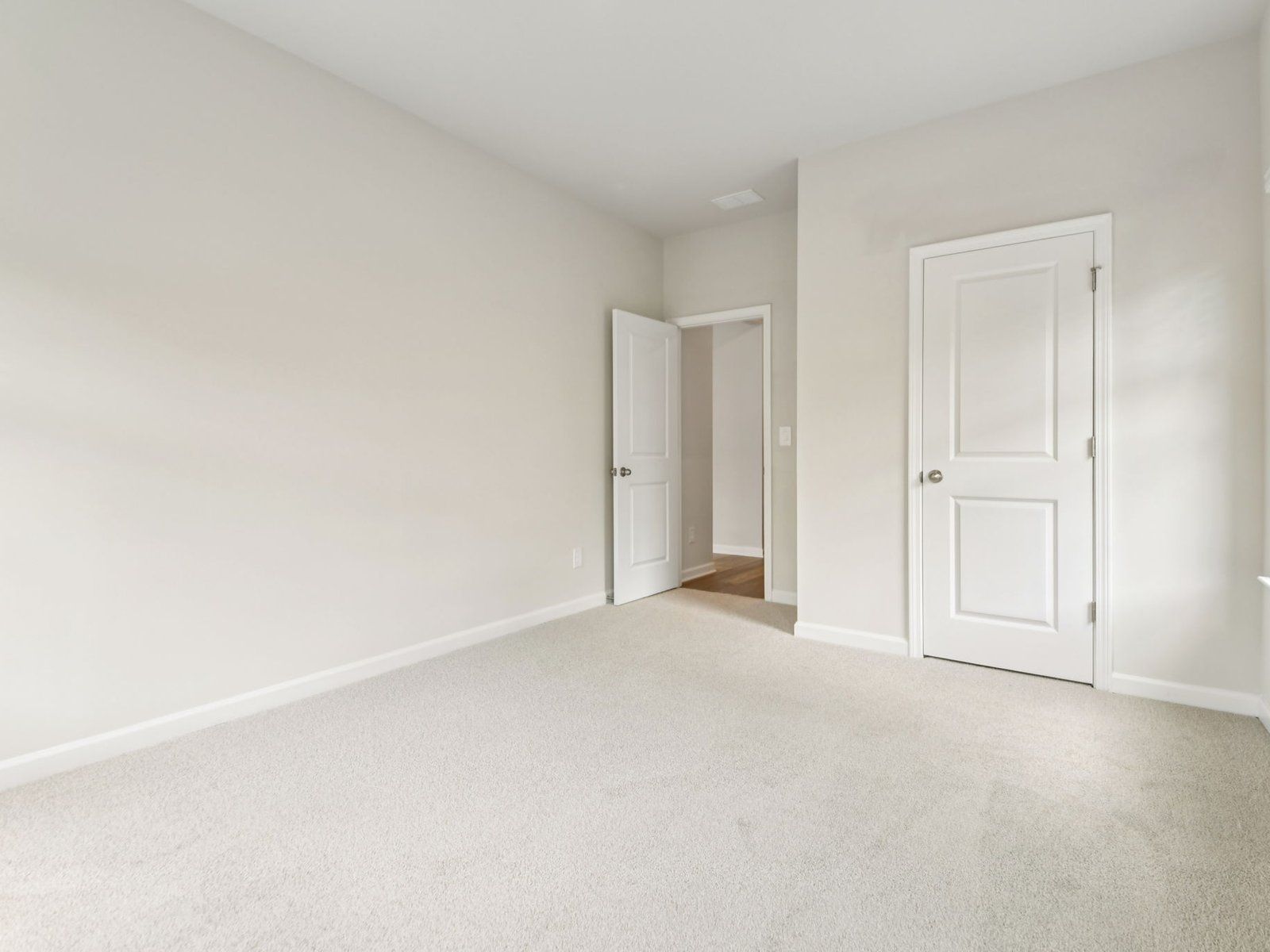 The Johnson floorplan with the Breezy Organic Linen interior package.