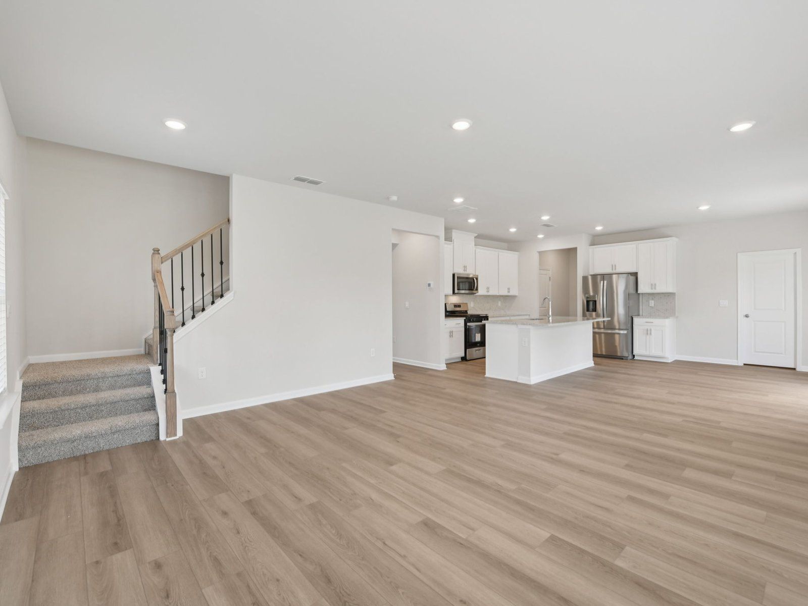The Brentwood floorplan with the Lush White interior package.