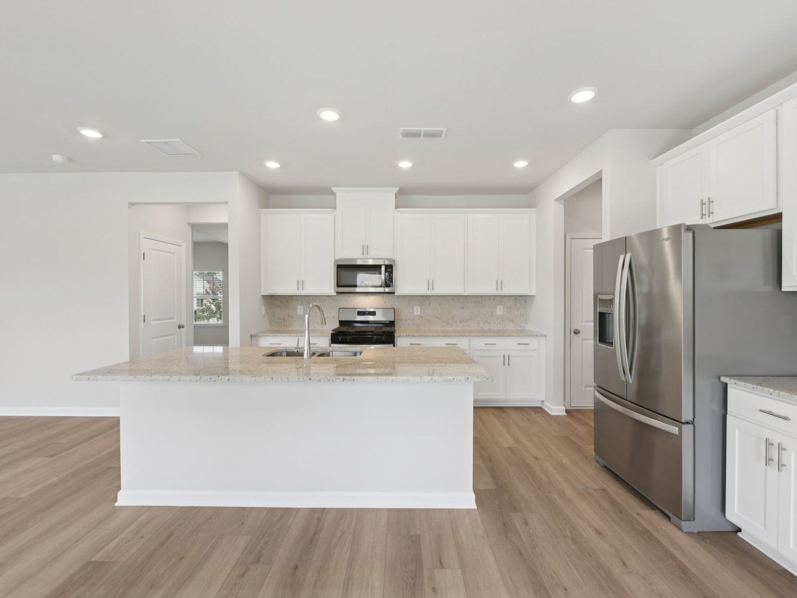 The Brentwood floorplan with the Lush White interior package.