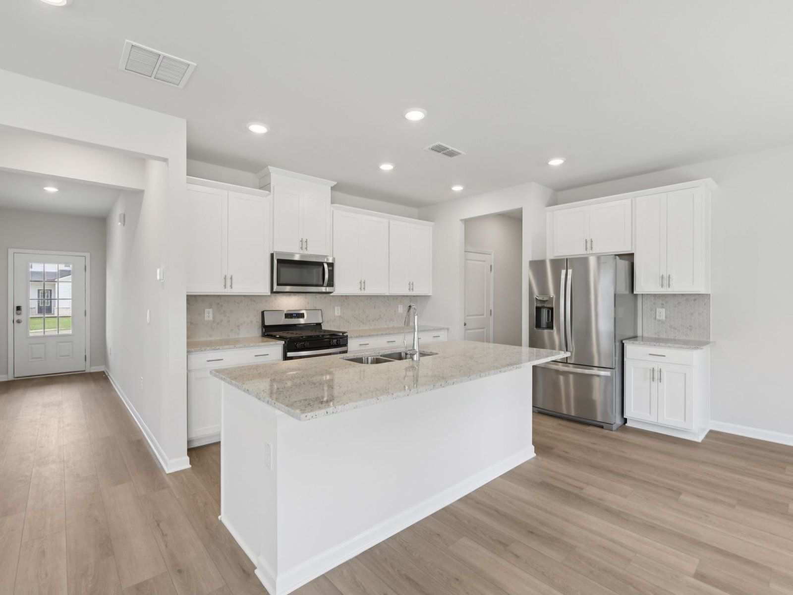 The Brentwood floorplan with the Lush White interior package.
