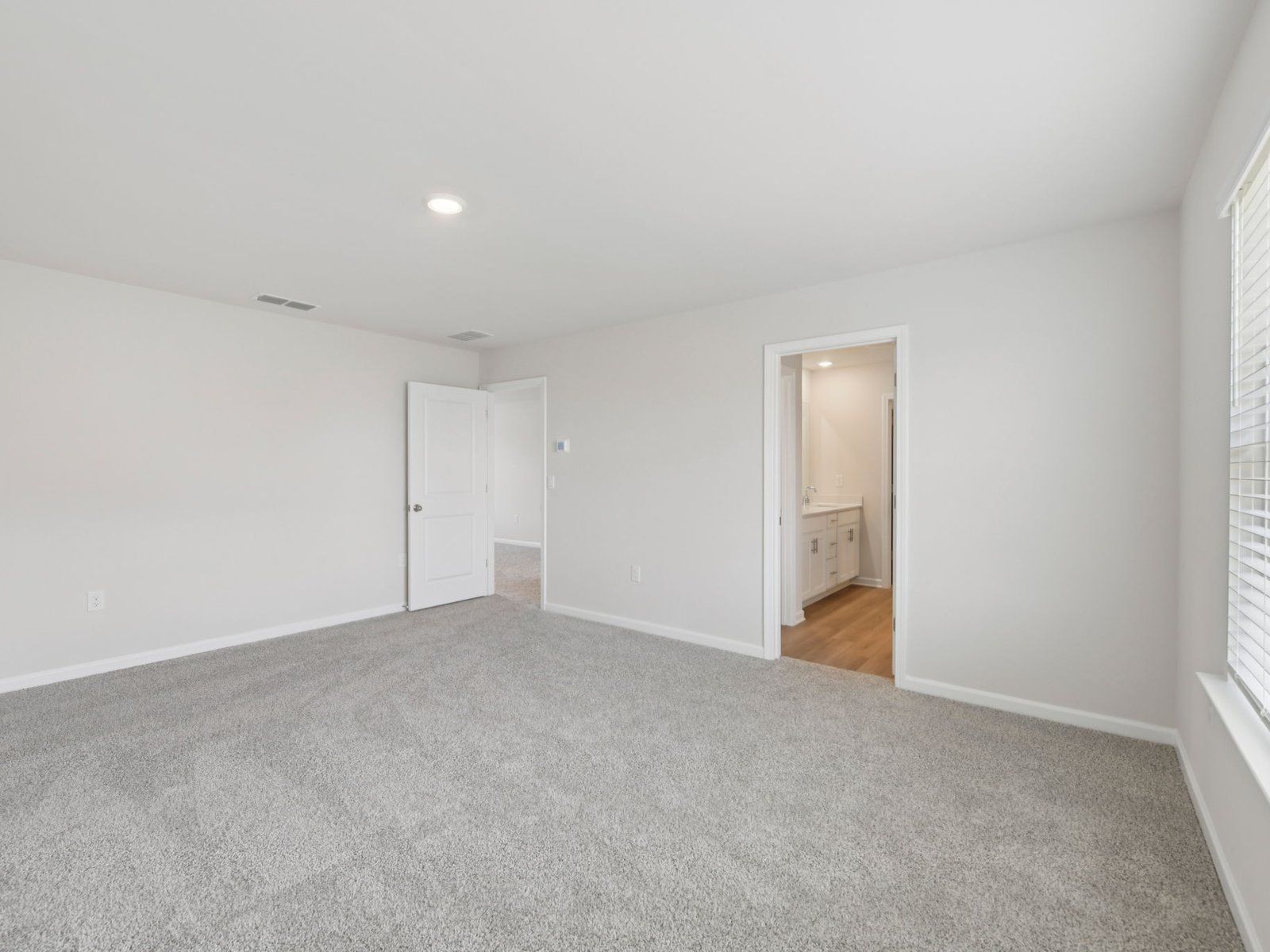 The Brentwood floorplan with the Lush White interior package.