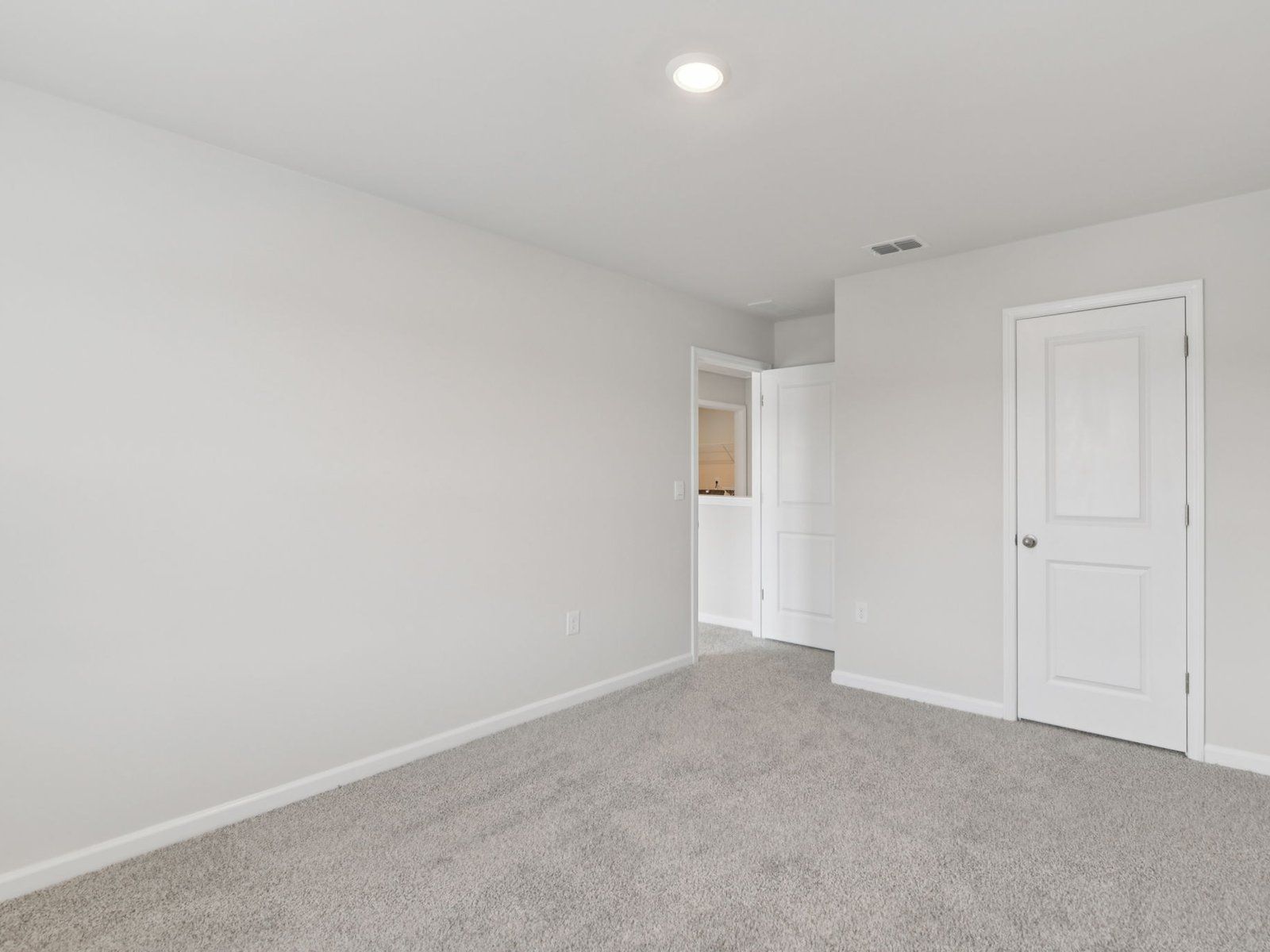 The Brentwood floorplan with the Lush White interior package.