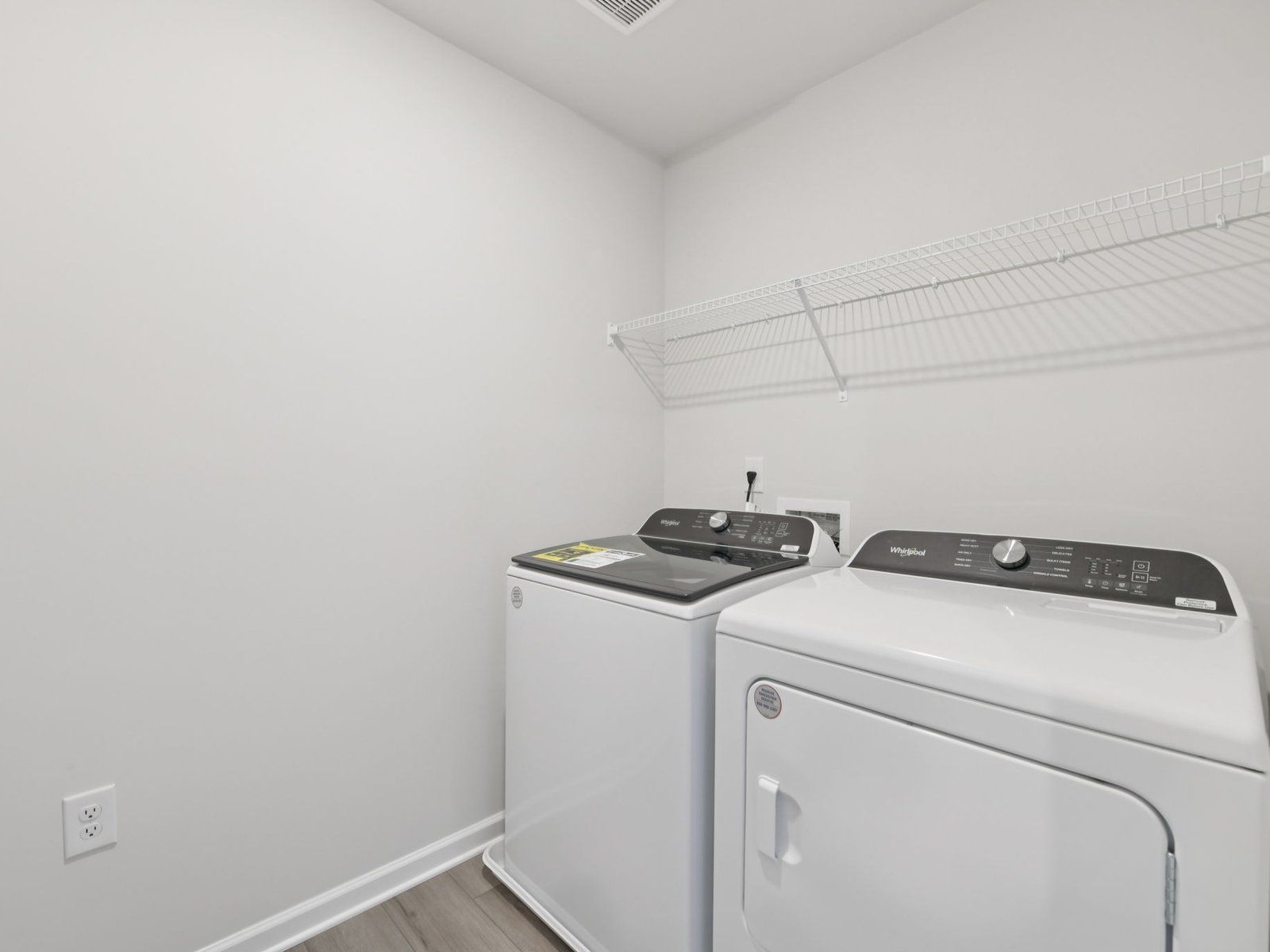 The Brentwood floorplan with the Lush White interior package.