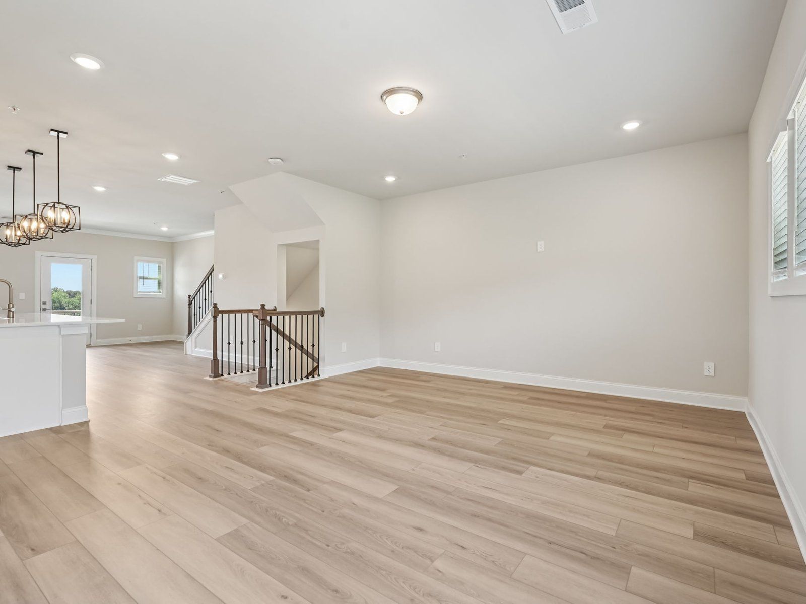 The Jordan floorplan with the Finesse Linen interior package.