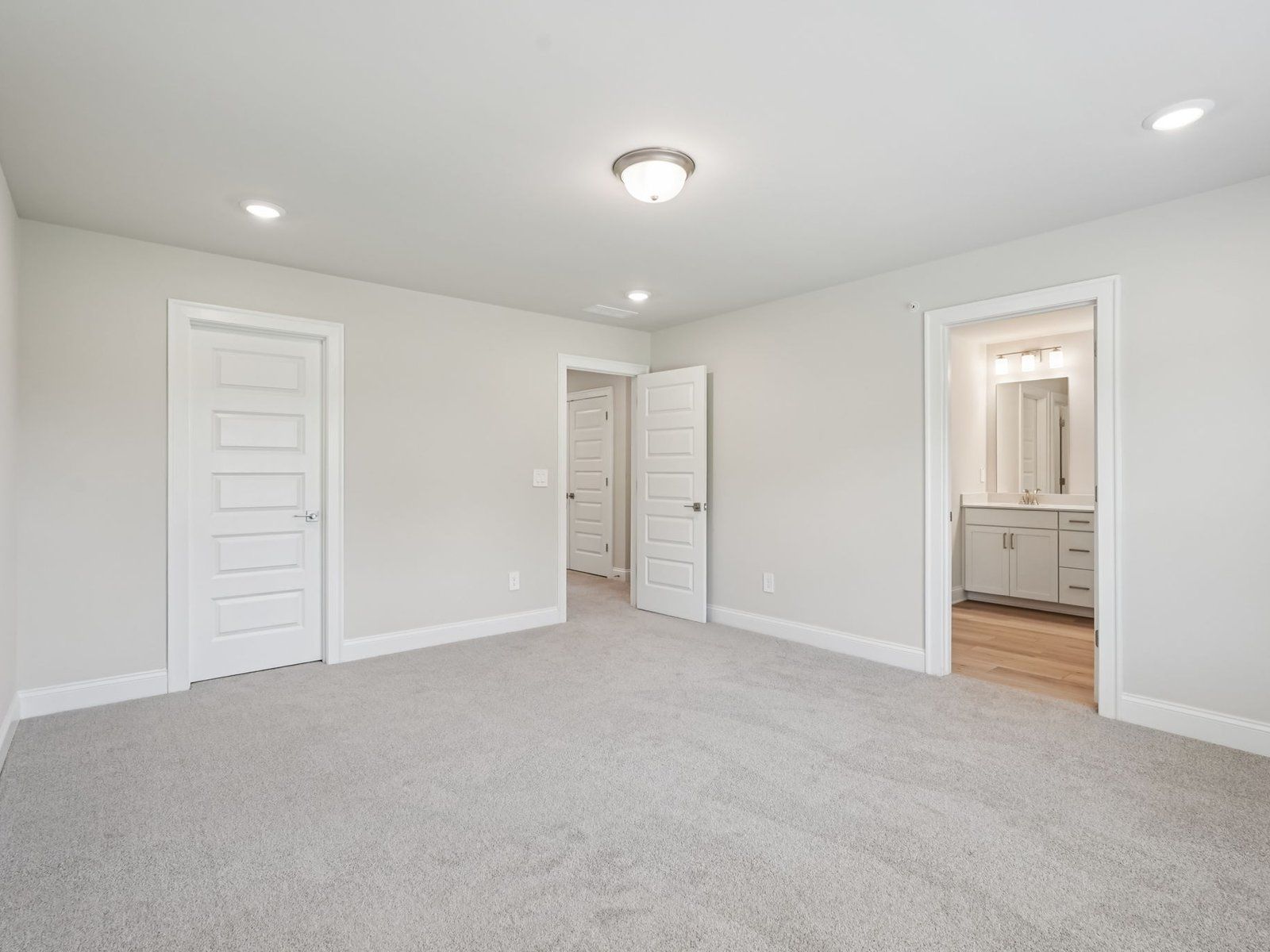 The Jordan floorplan with the Finesse Linen interior package.