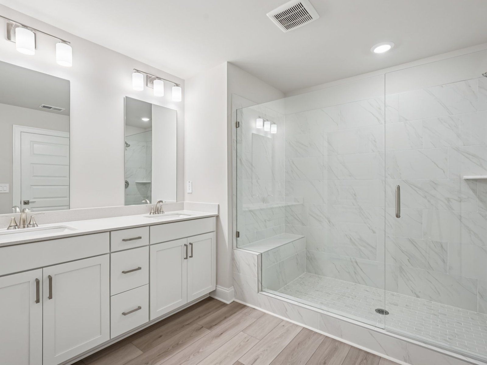 The Jordan floorplan with the Finesse Linen interior package.
