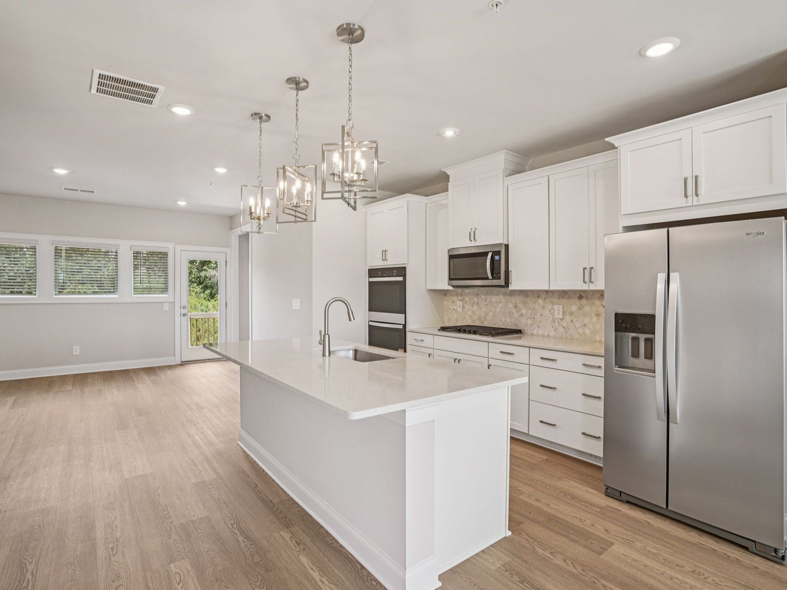 The Ashland floorplan with the Elegant Minimalism Linen interior package.
