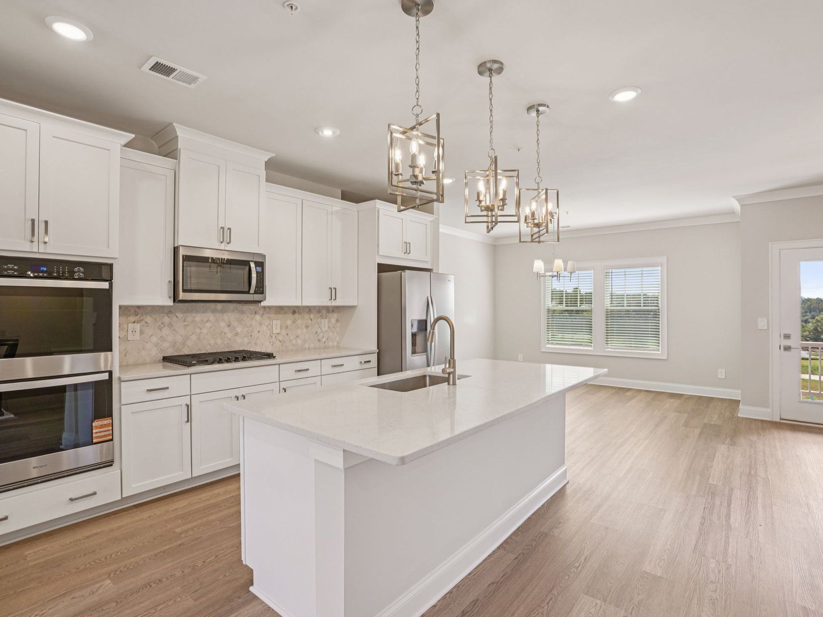 The Ashland floorplan with the Elegant Minimalism Linen interior package.