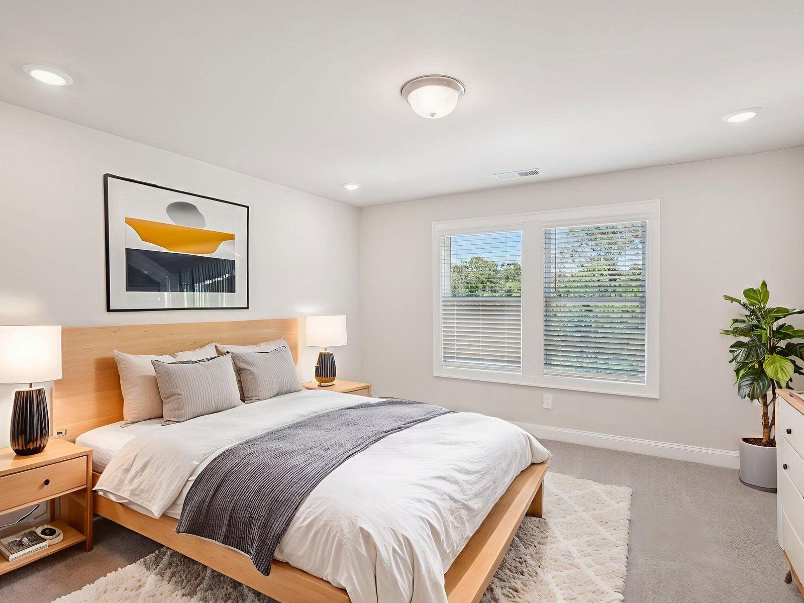 The Ashland floorplan with the Elegant Minimalism Linen interior package.