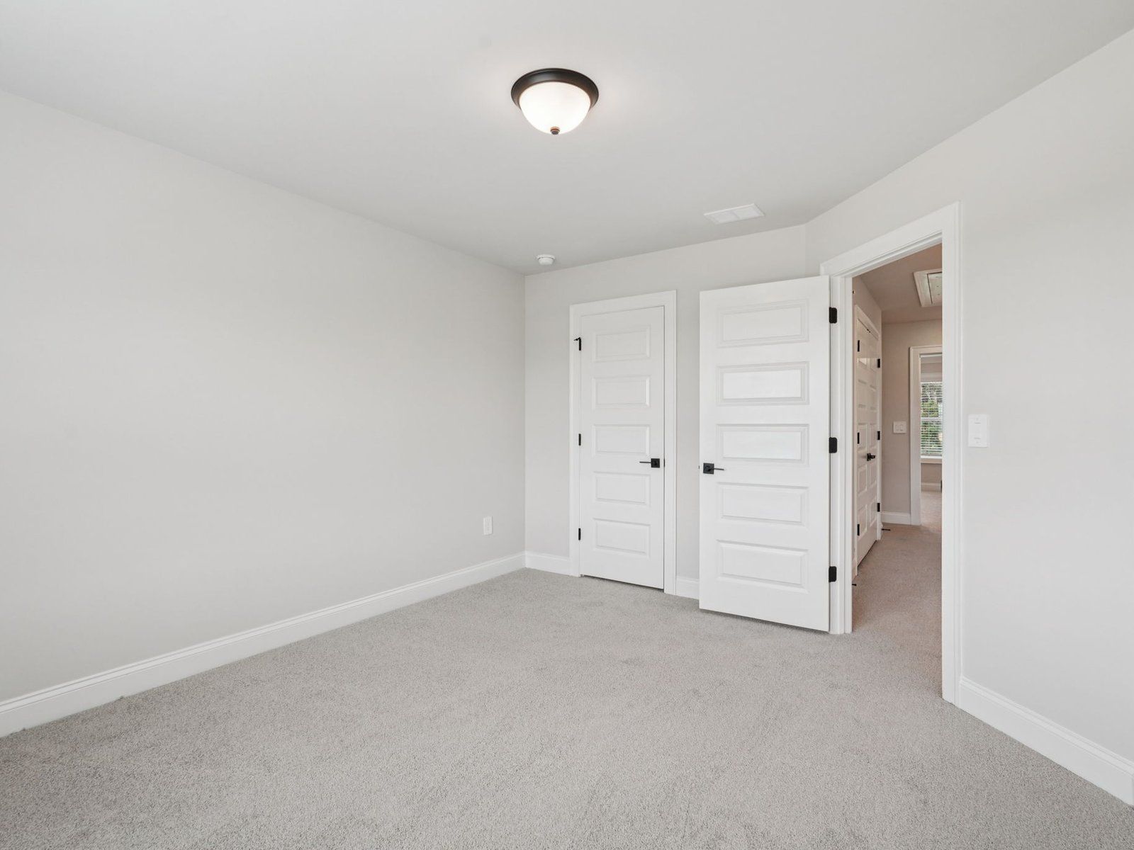 The Leighton floorplan with the Modern Glam Linen interior package.