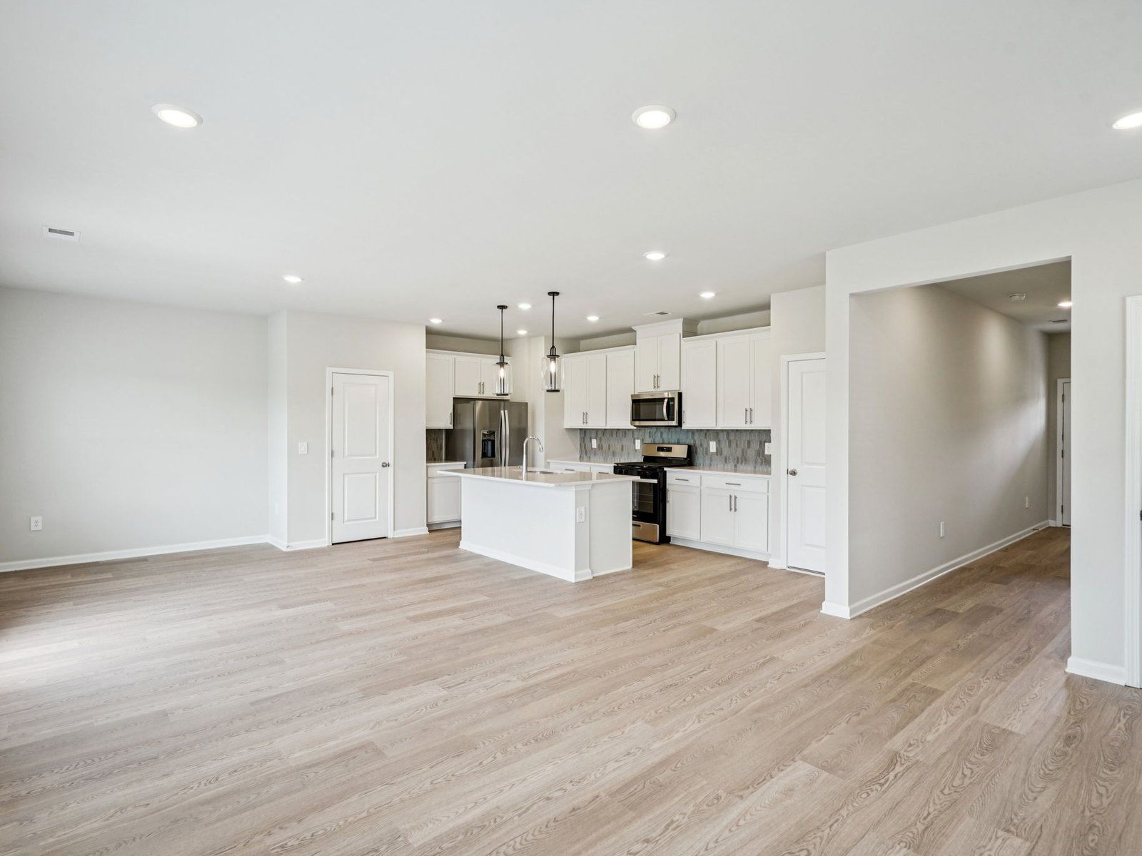 Lennon - Avalon - Reserve Series: Conyers, Georgia - Meritage Homes