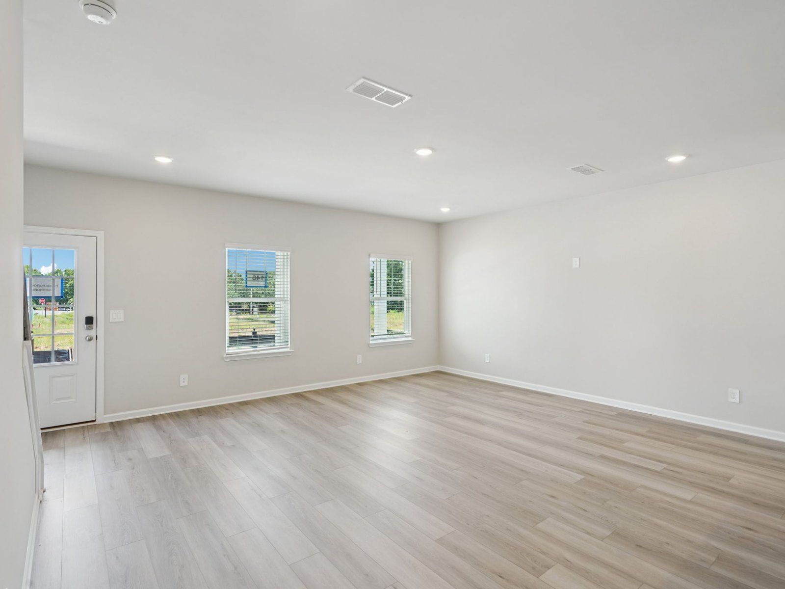 The Lewiston floorplan with the Cozy Linen interior package.