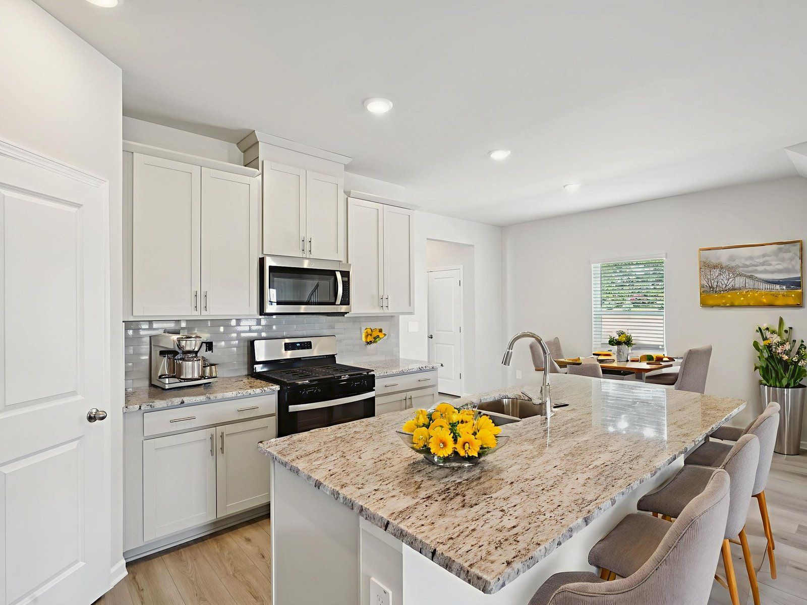 The Lewiston floorplan with the Cozy Linen interior package.