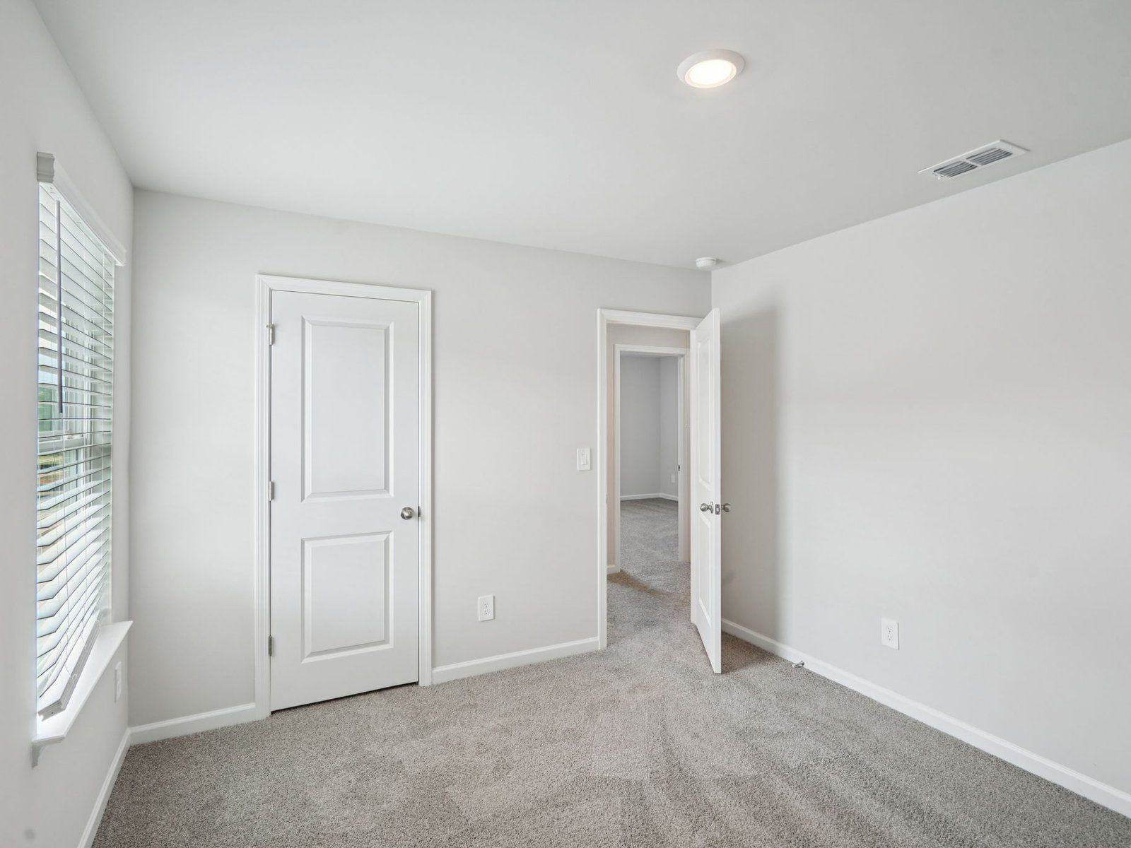 The Lewiston floorplan with the Cozy Linen interior package.