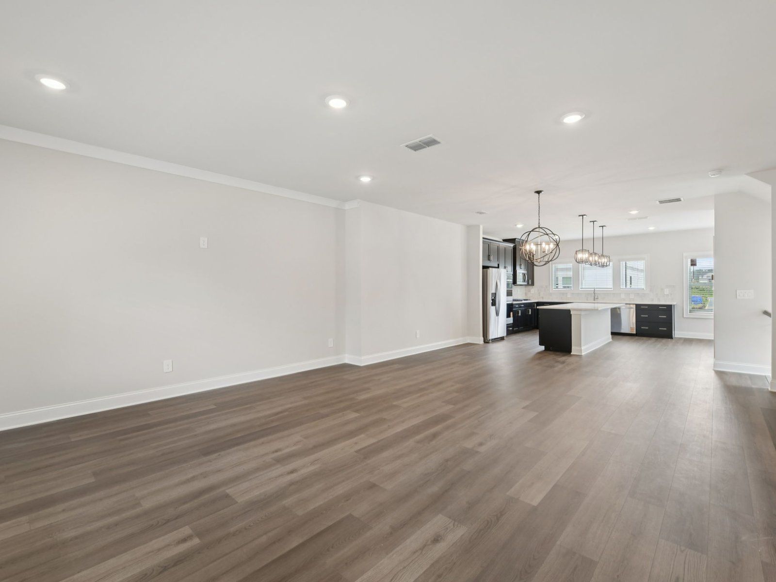 The Leighton floorplan with the Timeless Contrast Black interior package.