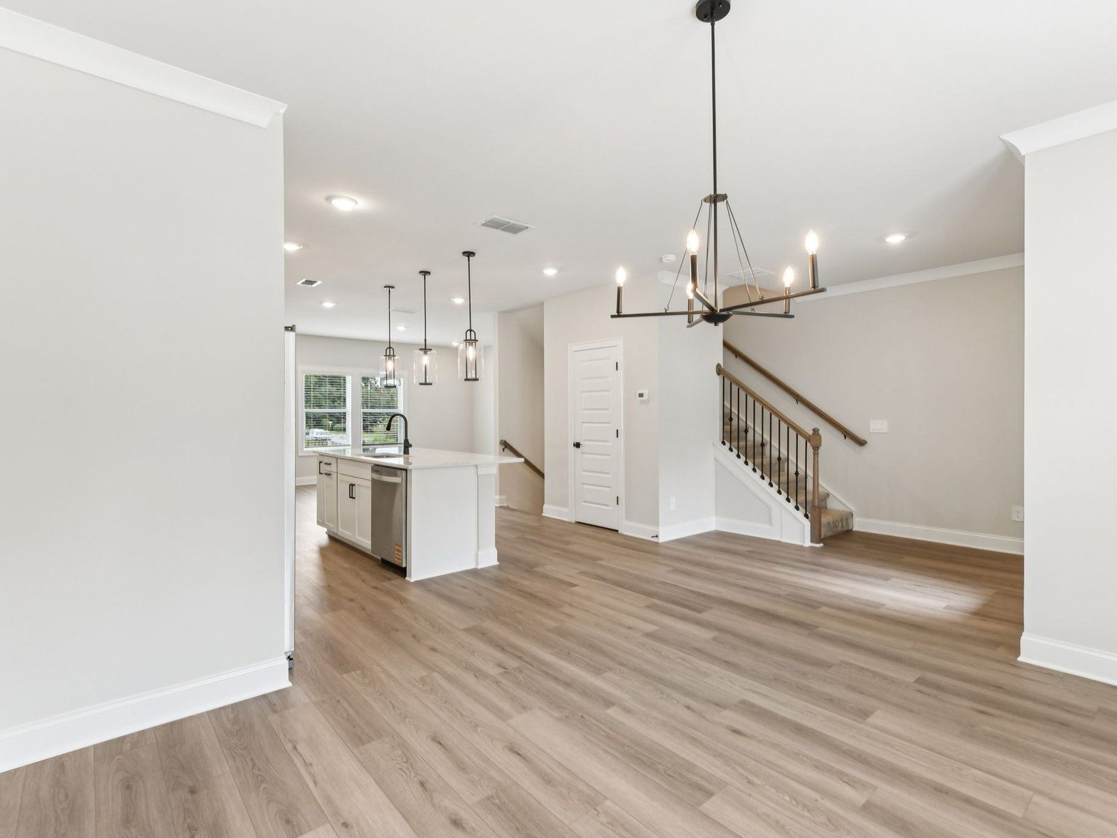 The Ashland floorplan with the Upscale Rustic Linen interior package.