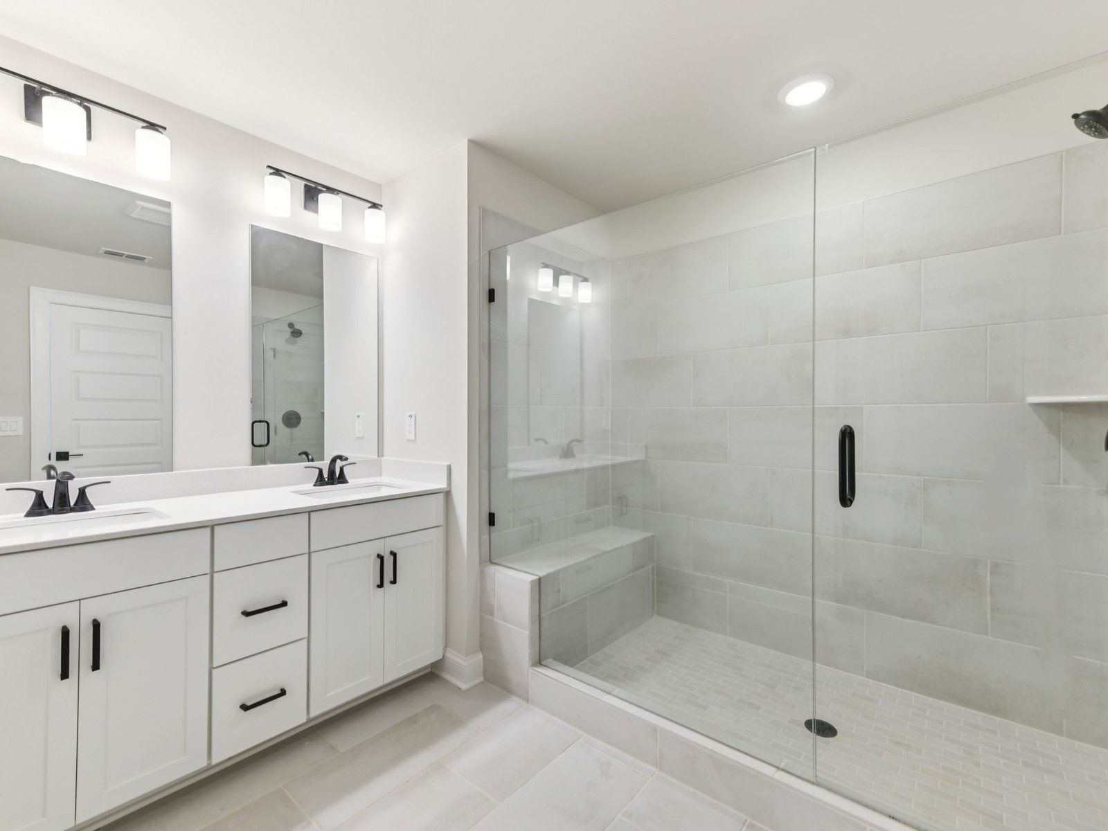 The Ashland floorplan with the Upscale Rustic Linen interior package.