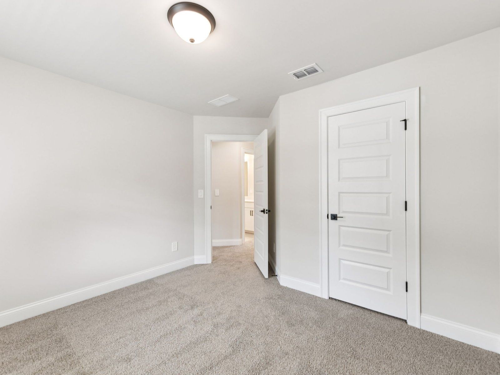 The Ashland floorplan with the Upscale Rustic Linen interior package.