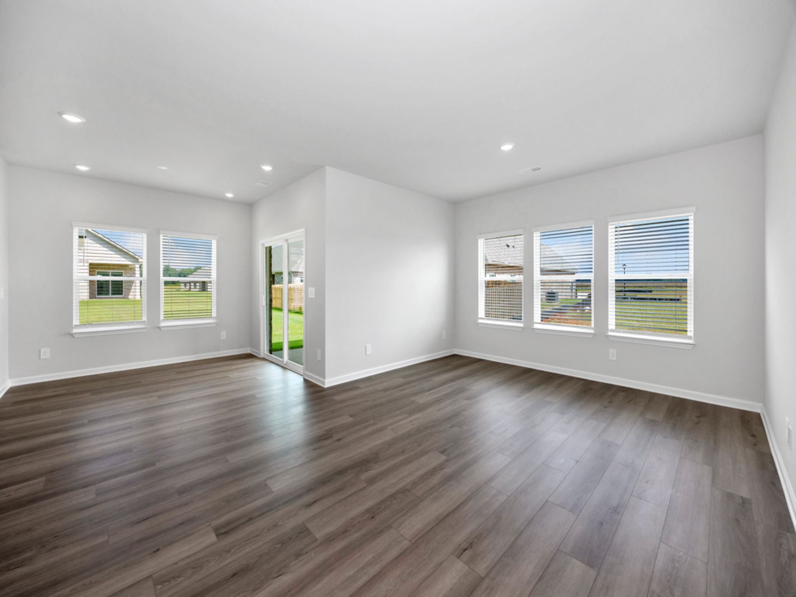 The Gibson floorplan with the Elemental Grey interior package.