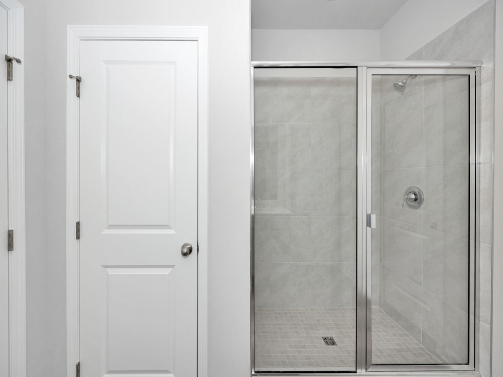 The Gibson floorplan with the Elemental Grey interior package.