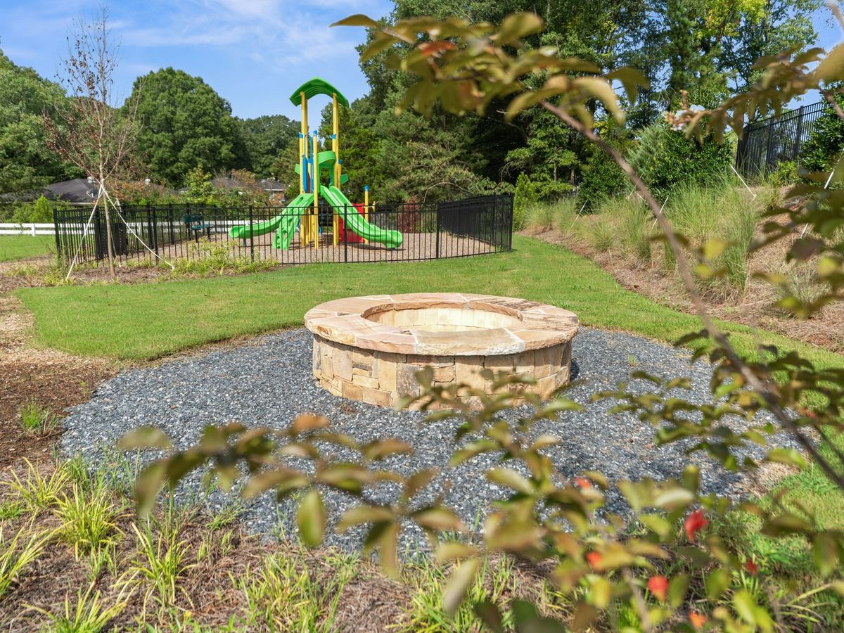 Community Fire Pit at Westmont Preserve.