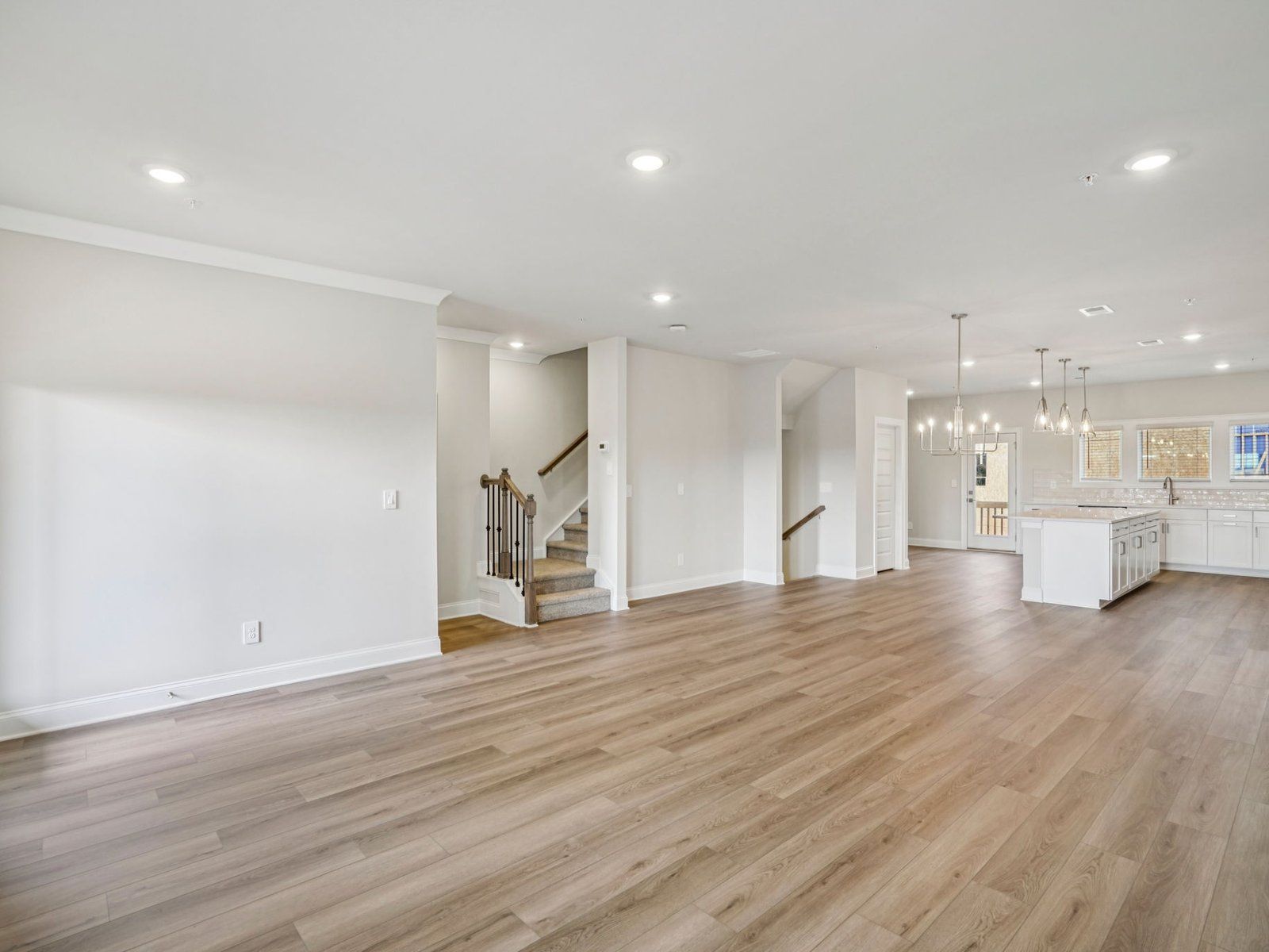 The Leighton floorplan with the Radiant Linen interior package.