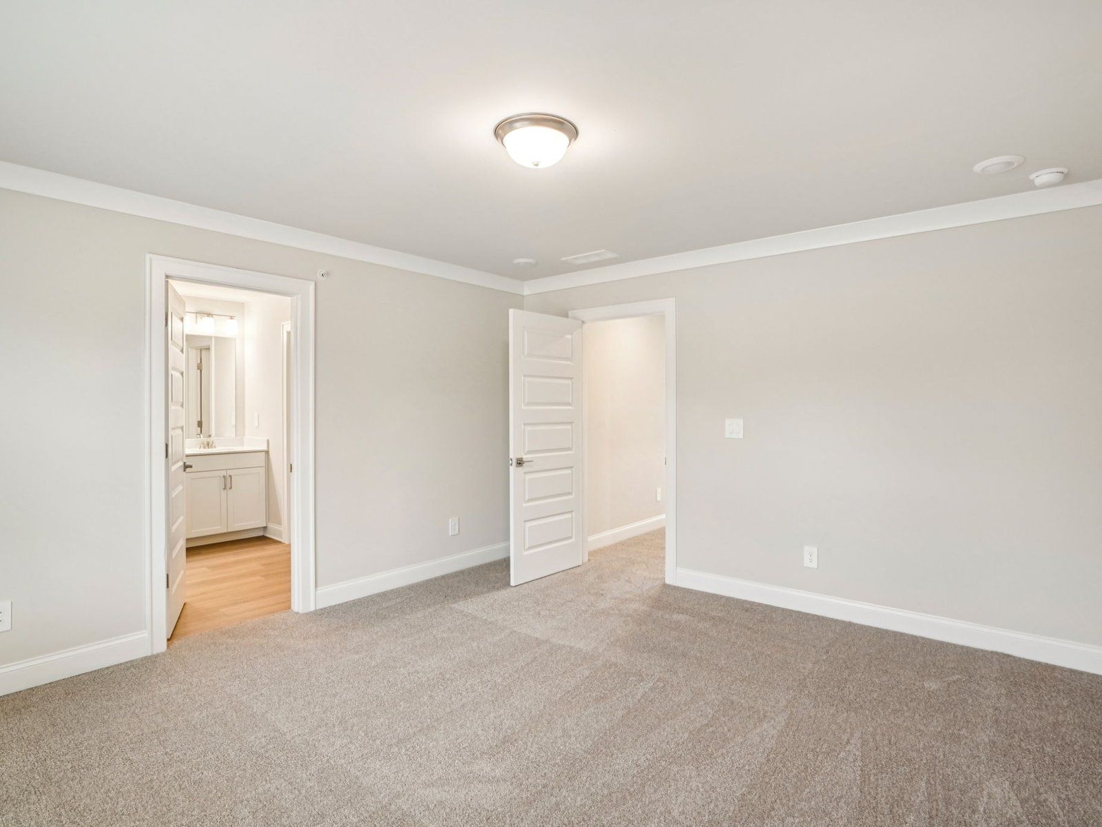 The Leighton floorplan with the Radiant Linen interior package.