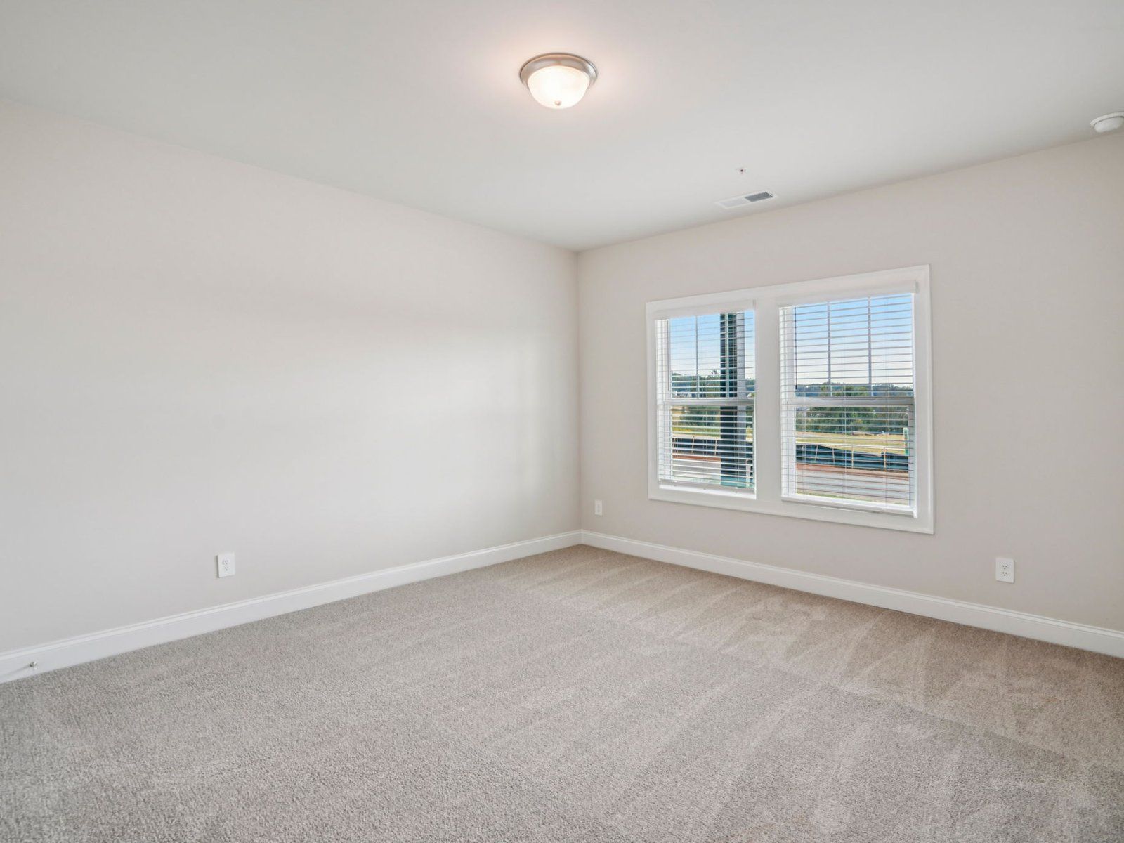The Leighton floorplan with the Radiant Linen interior package.