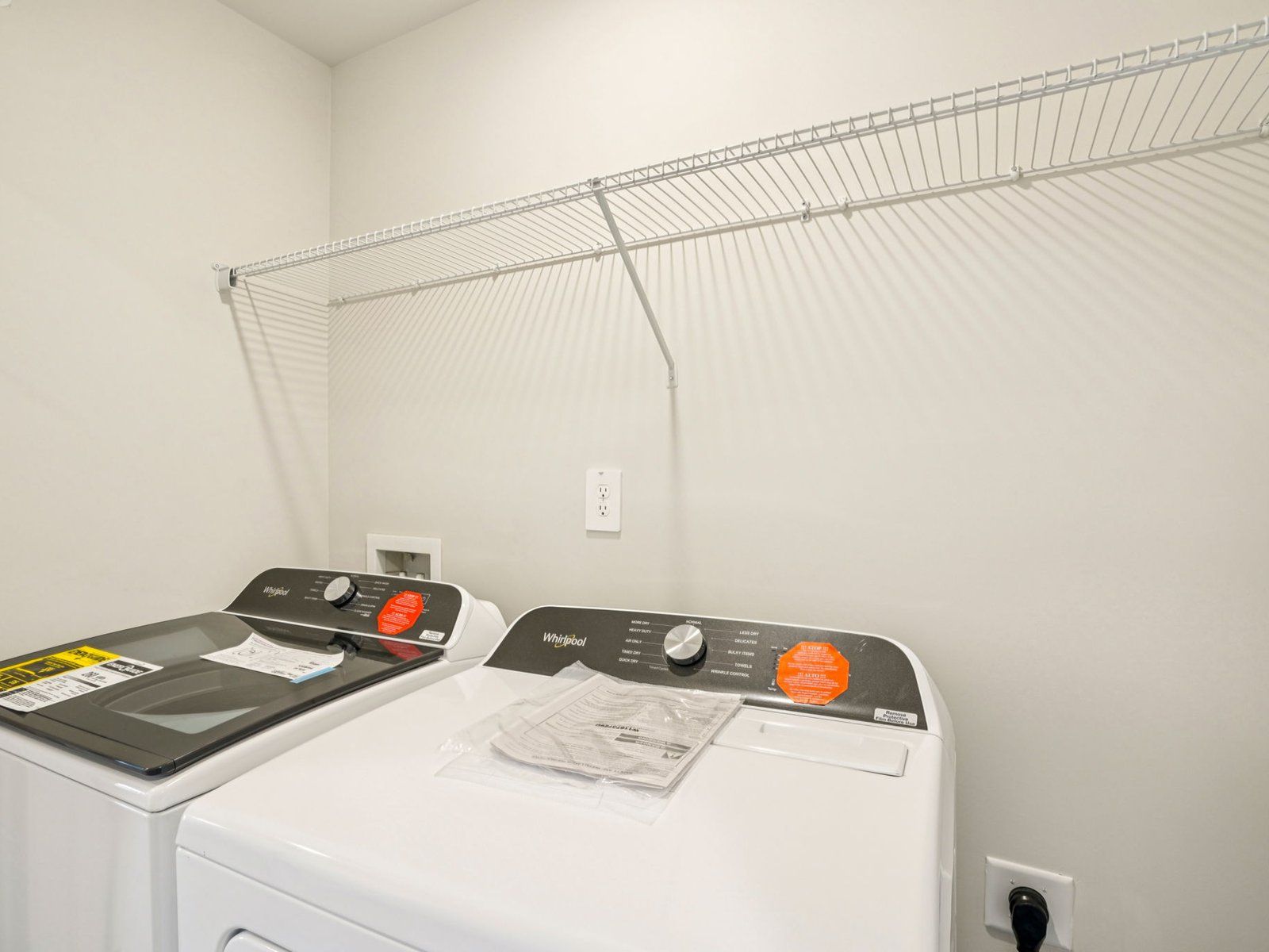 The Leighton floorplan with the Radiant Linen interior package.