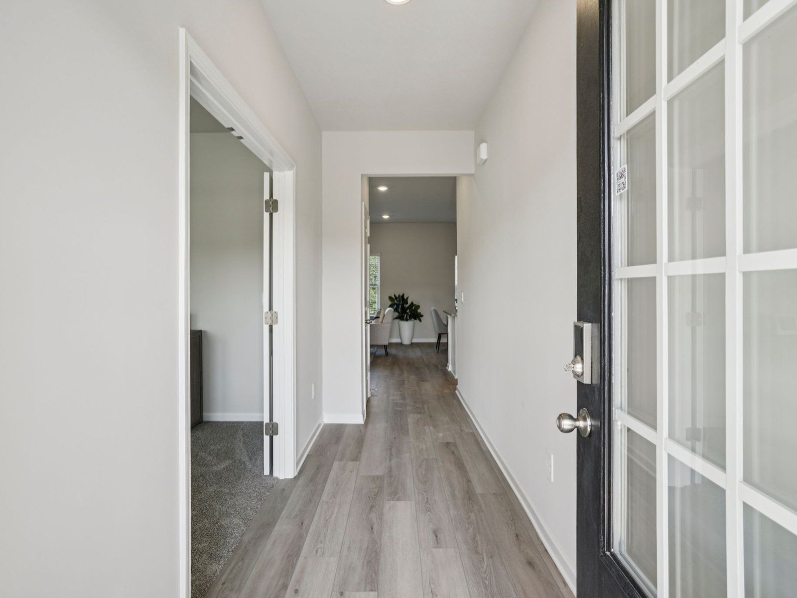 The Brentwood Basement floorplan with the Cozy Linen interior package.