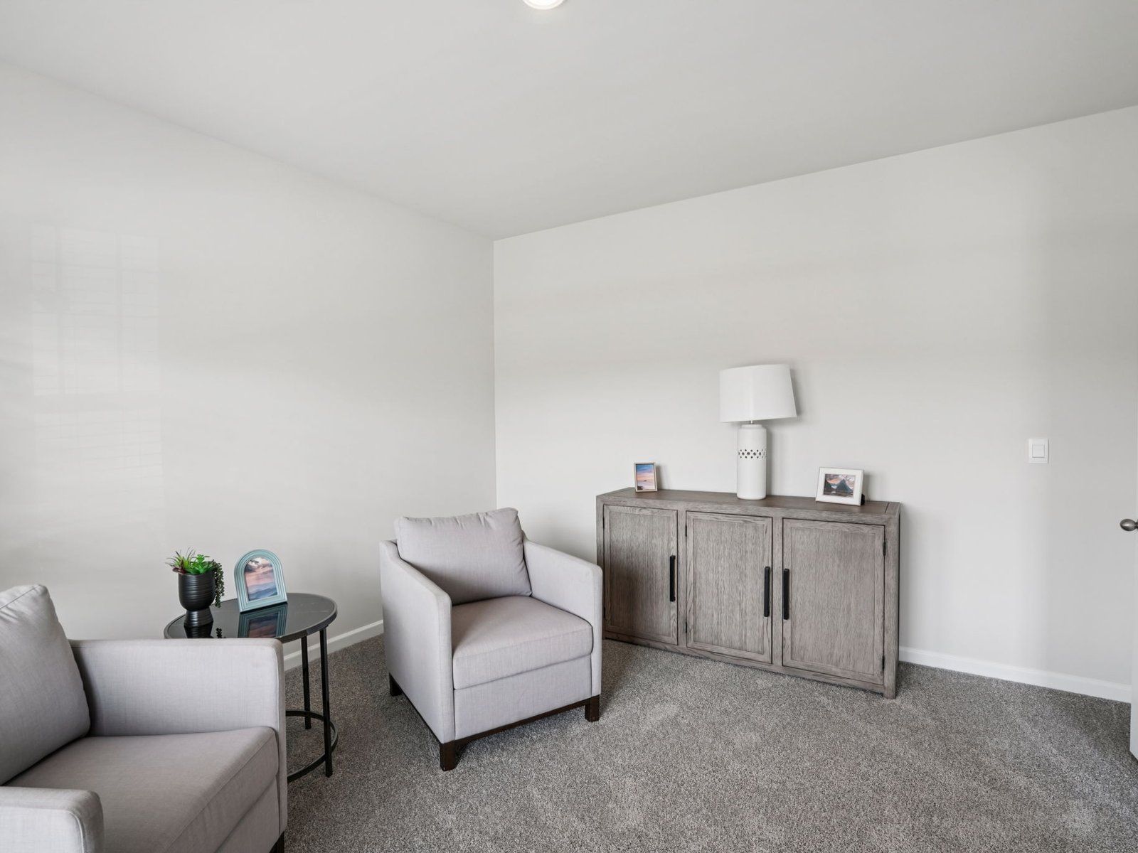 The Brentwood Basement floorplan with the Cozy Linen interior package.