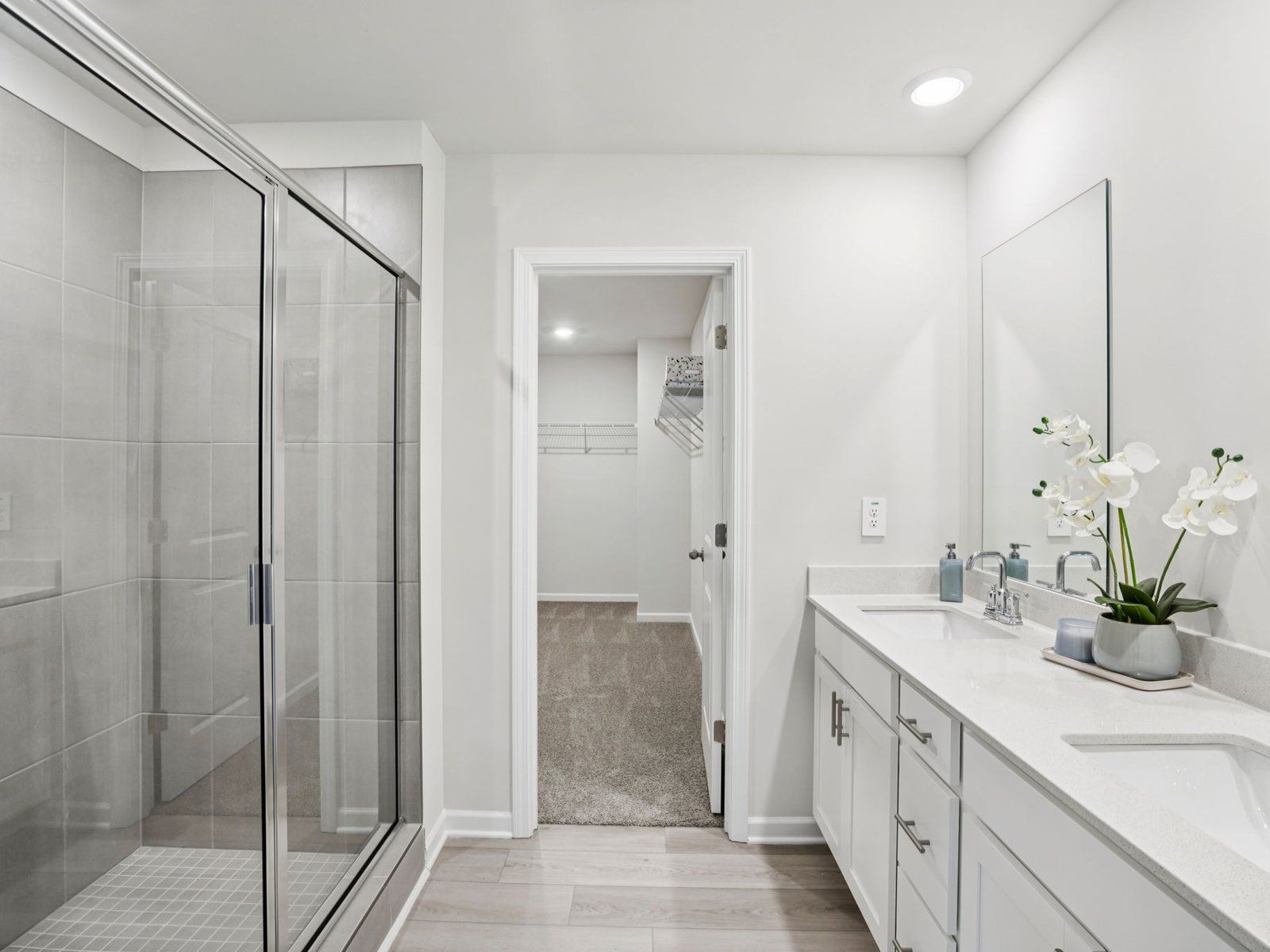 The Brentwood Basement floorplan with the Cozy Linen interior package.