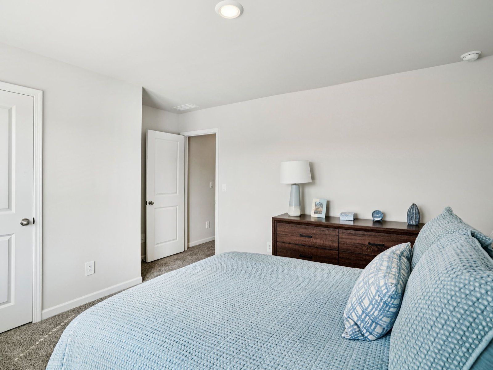 The Brentwood Basement floorplan with the Cozy Linen interior package.