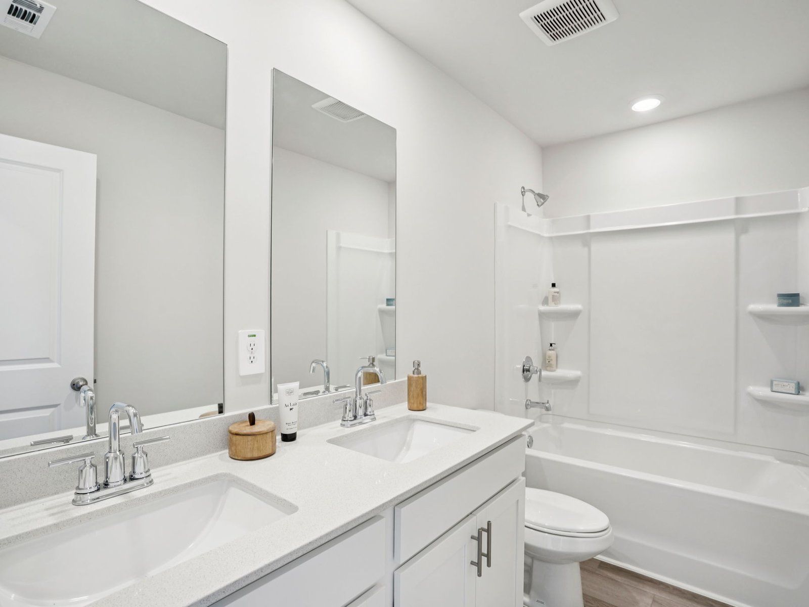 The Brentwood Basement floorplan with the Cozy Linen interior package.