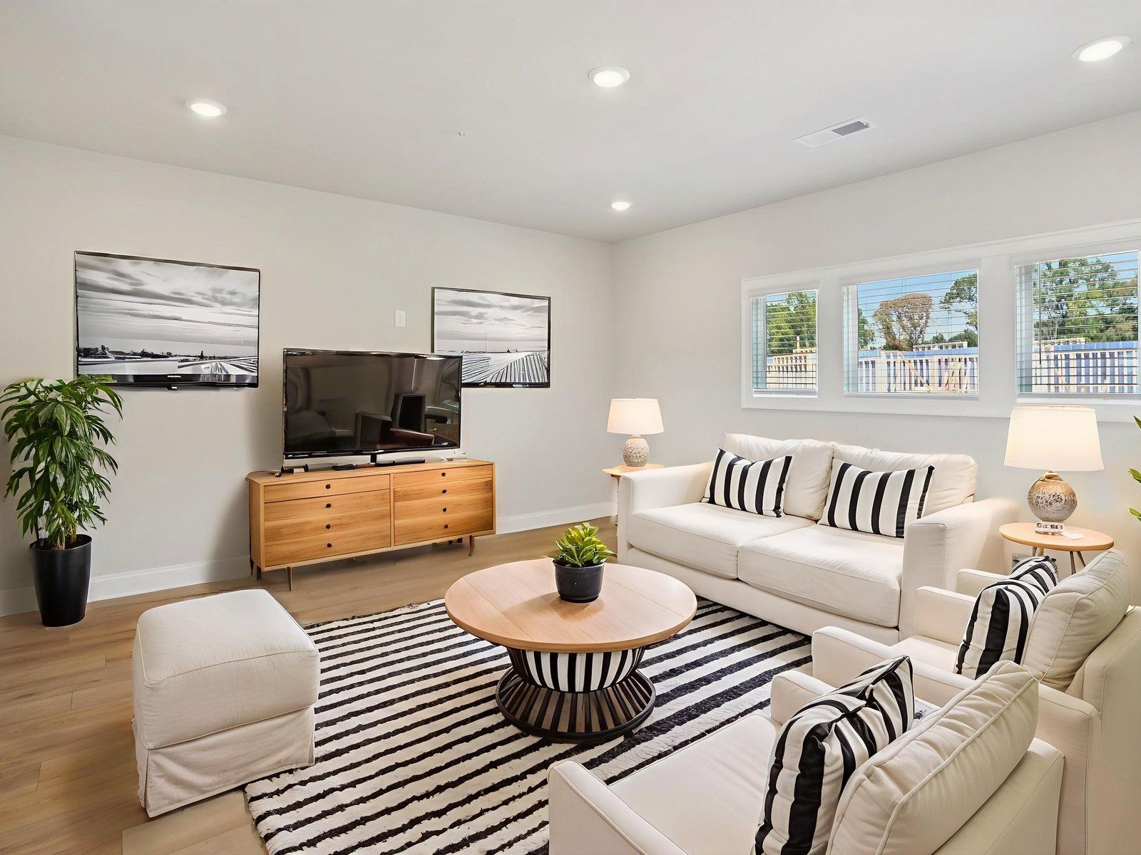 The Jordan floorplan with the Clarity Linen interior package.