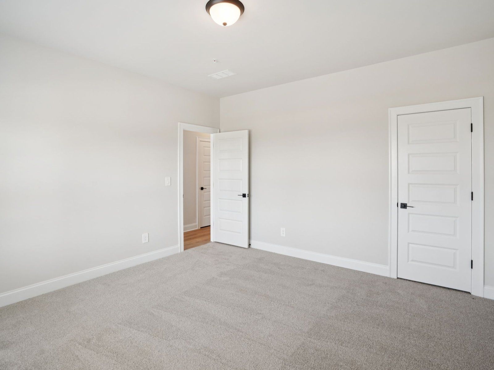 The Jordan floorplan with the Relaxed Transitional Linen interior package.