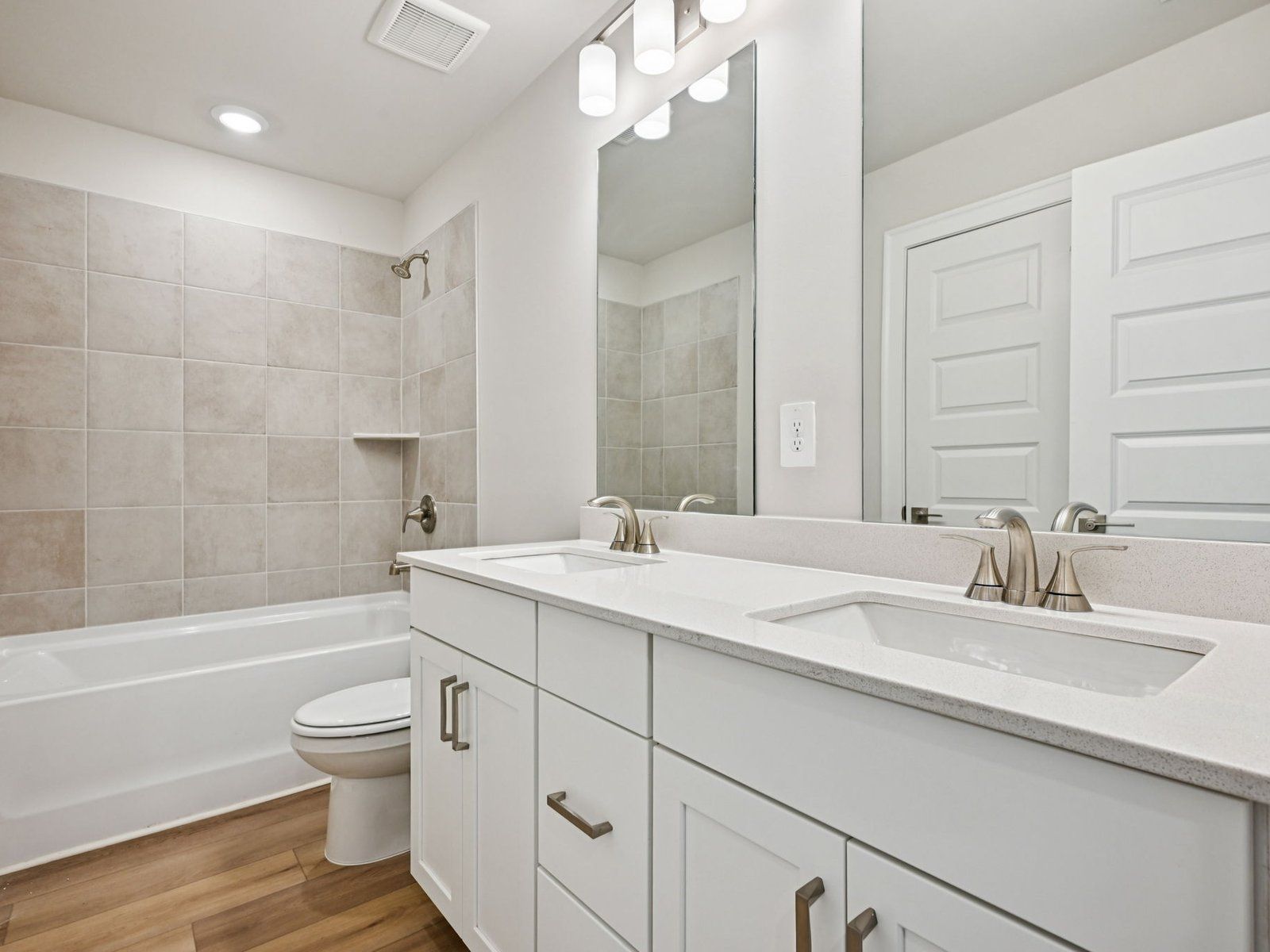 The Jordan floorplan with the Relaxed Transitional Linen interior package.