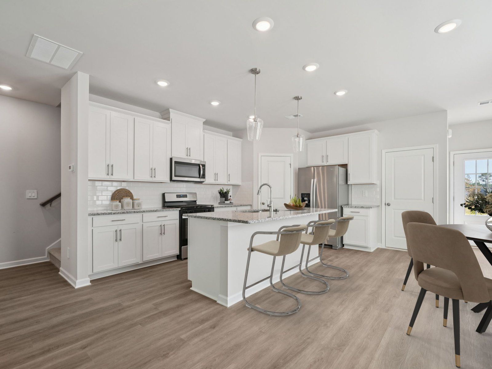 The Oakland floorplan with the Charm White interior package.