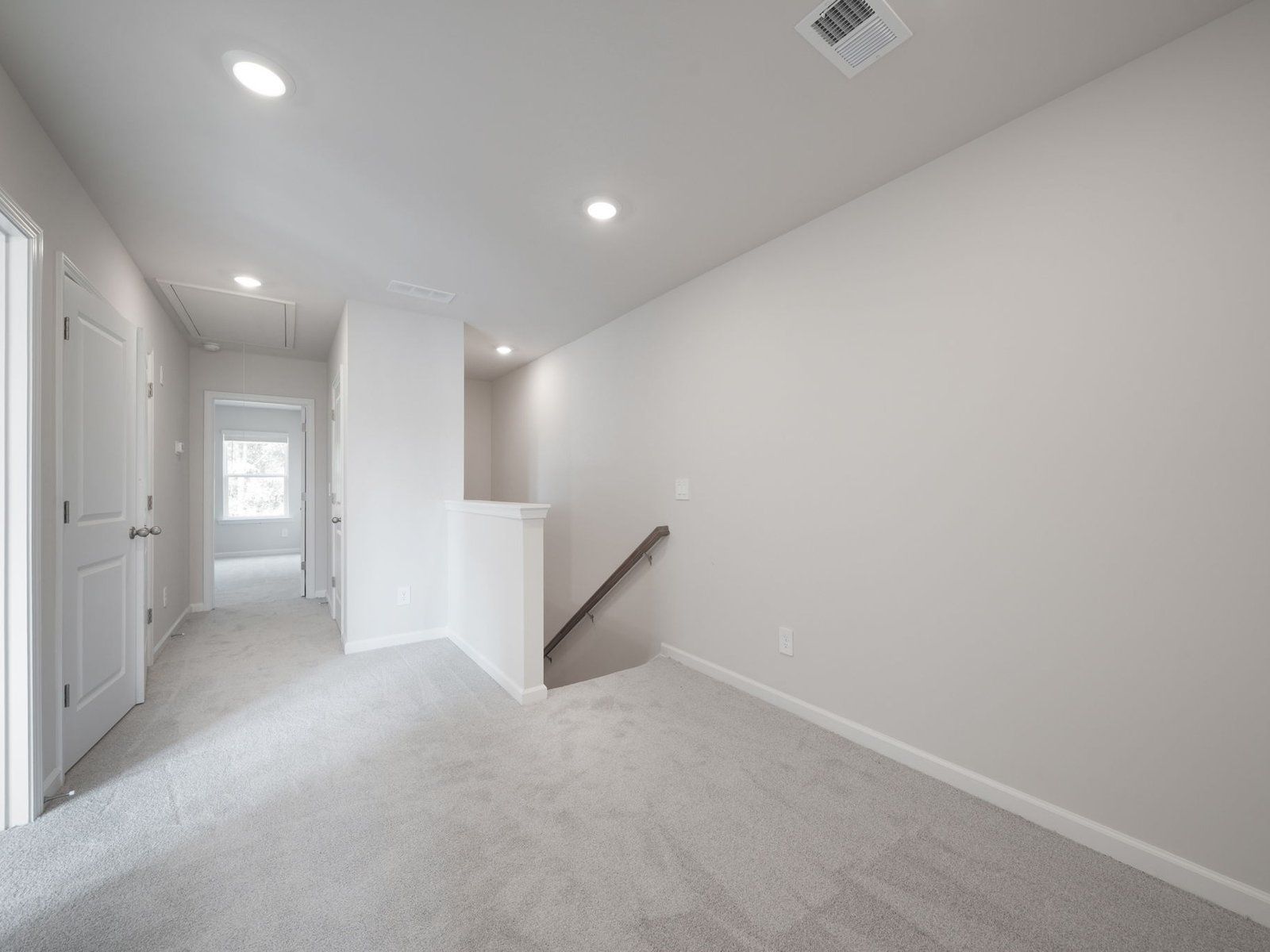 The Oakland floorplan with the Charm White interior package.